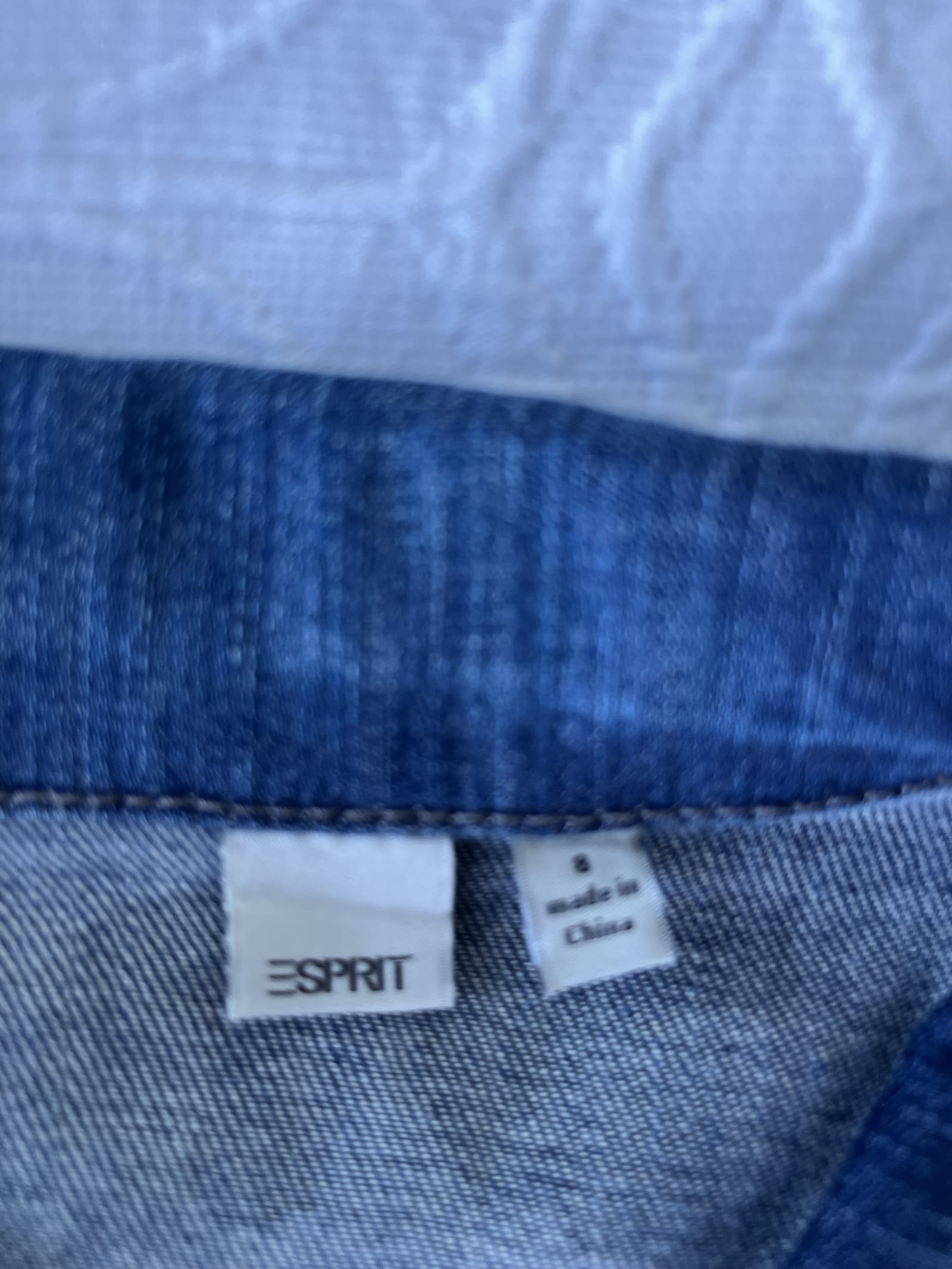 85083