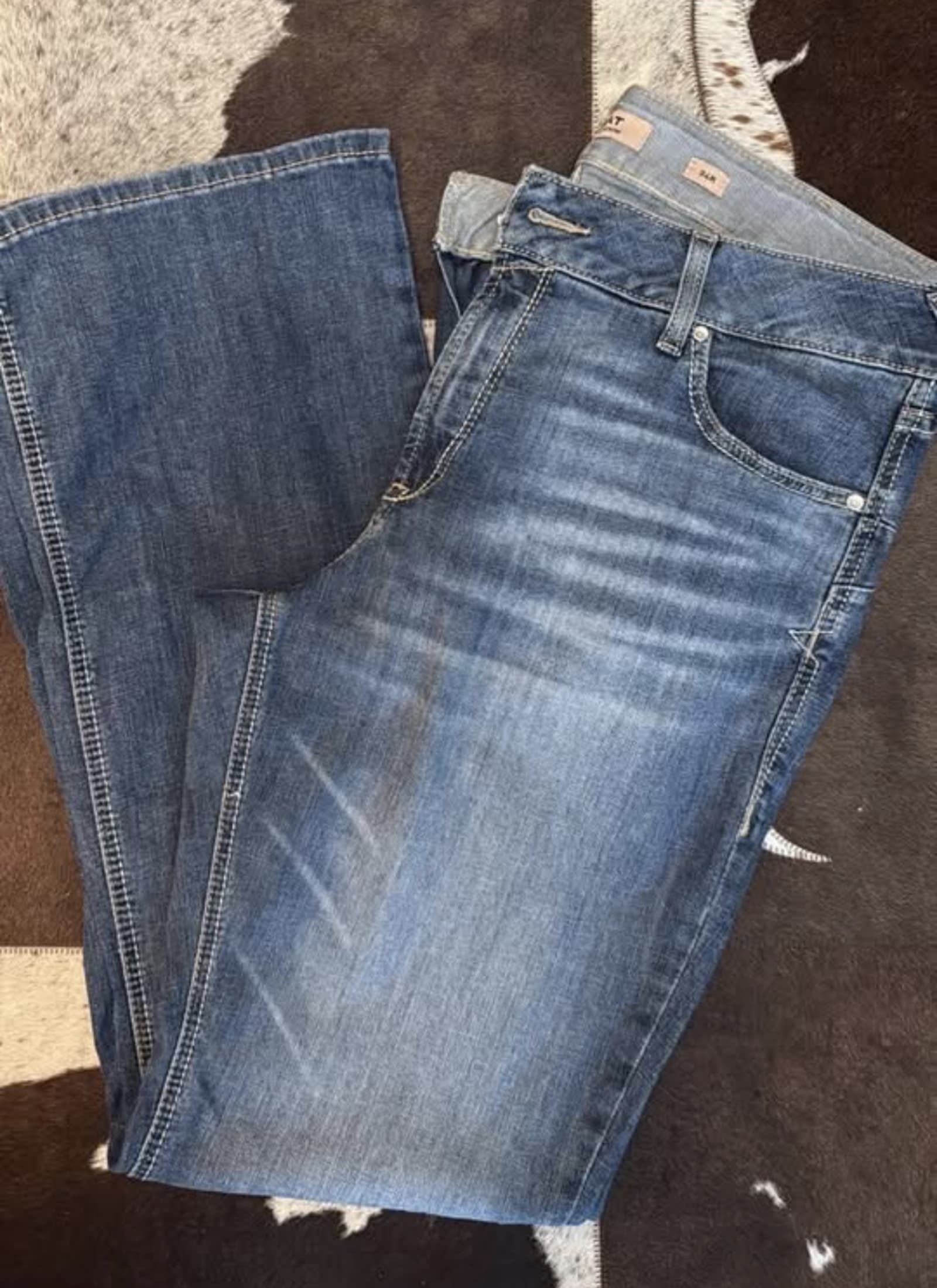 175319