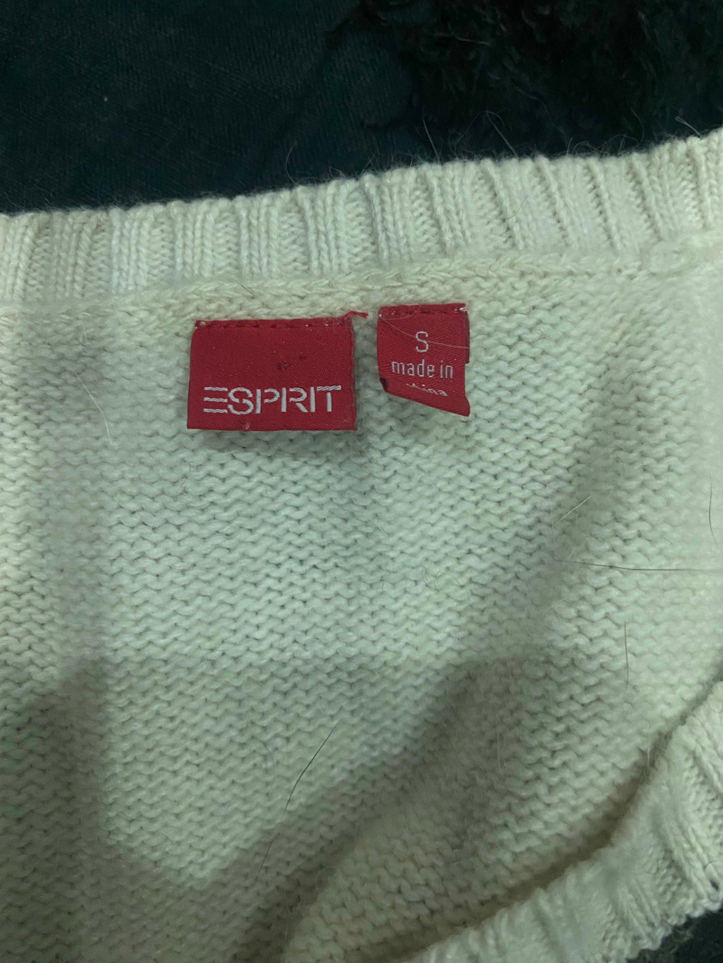 87033