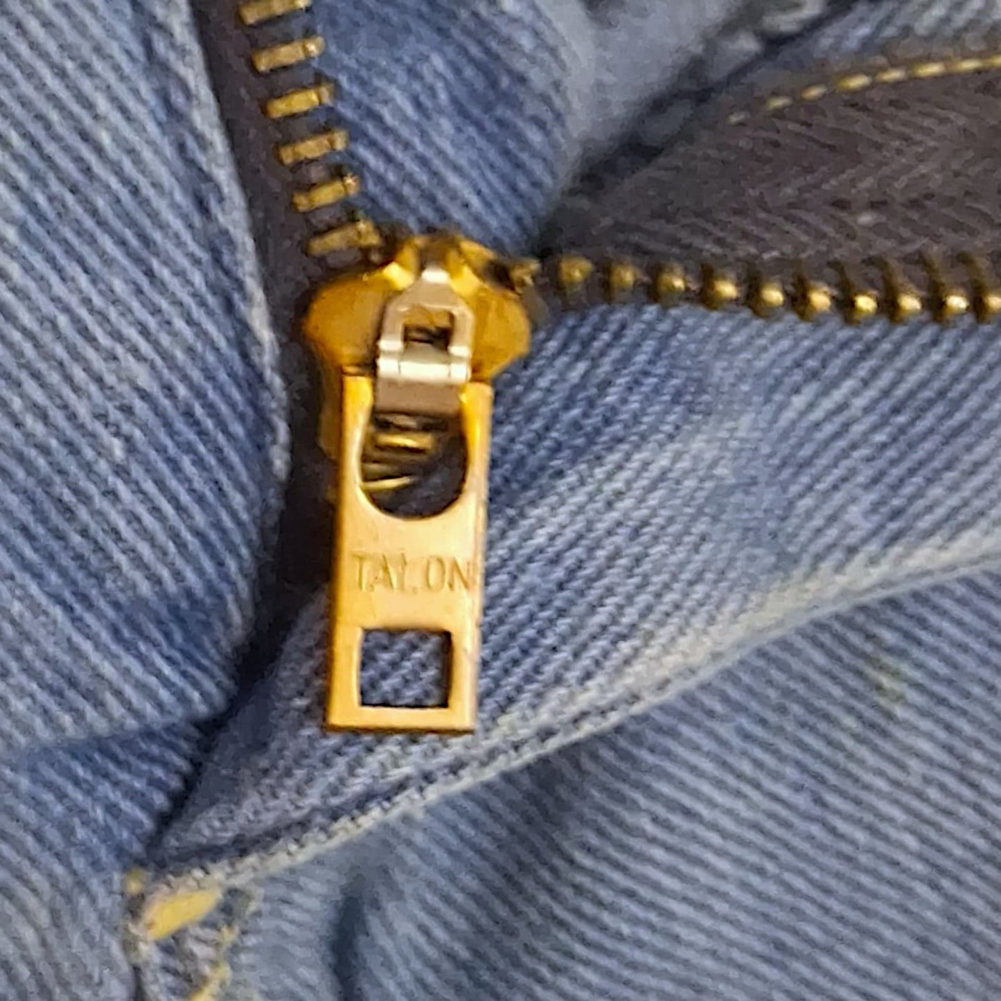 169359