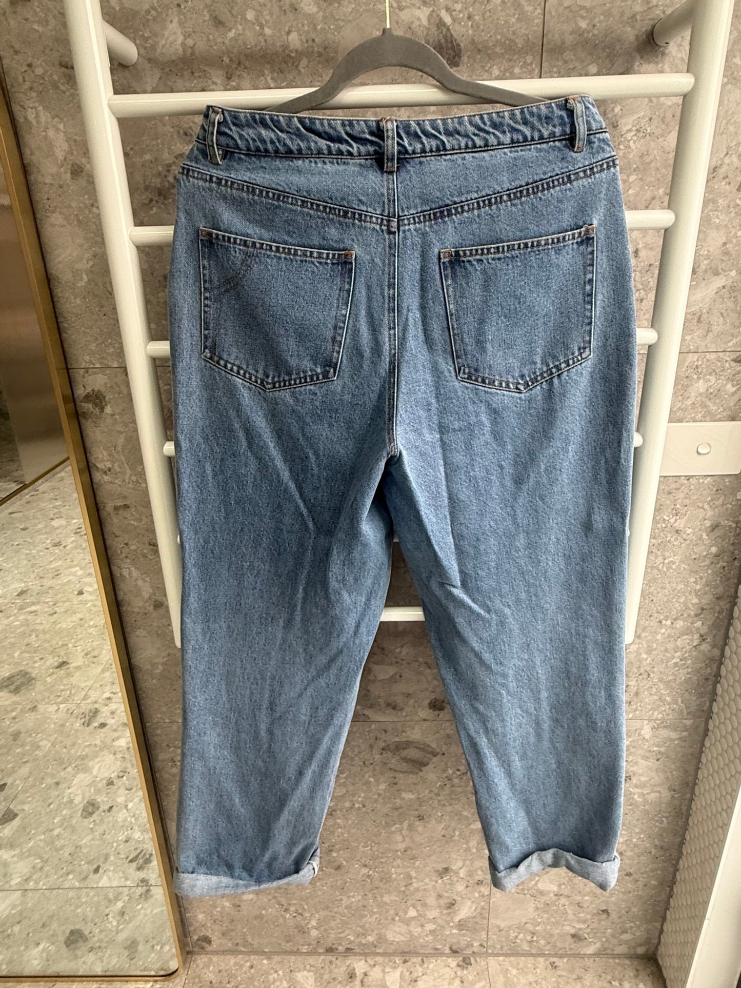 119947