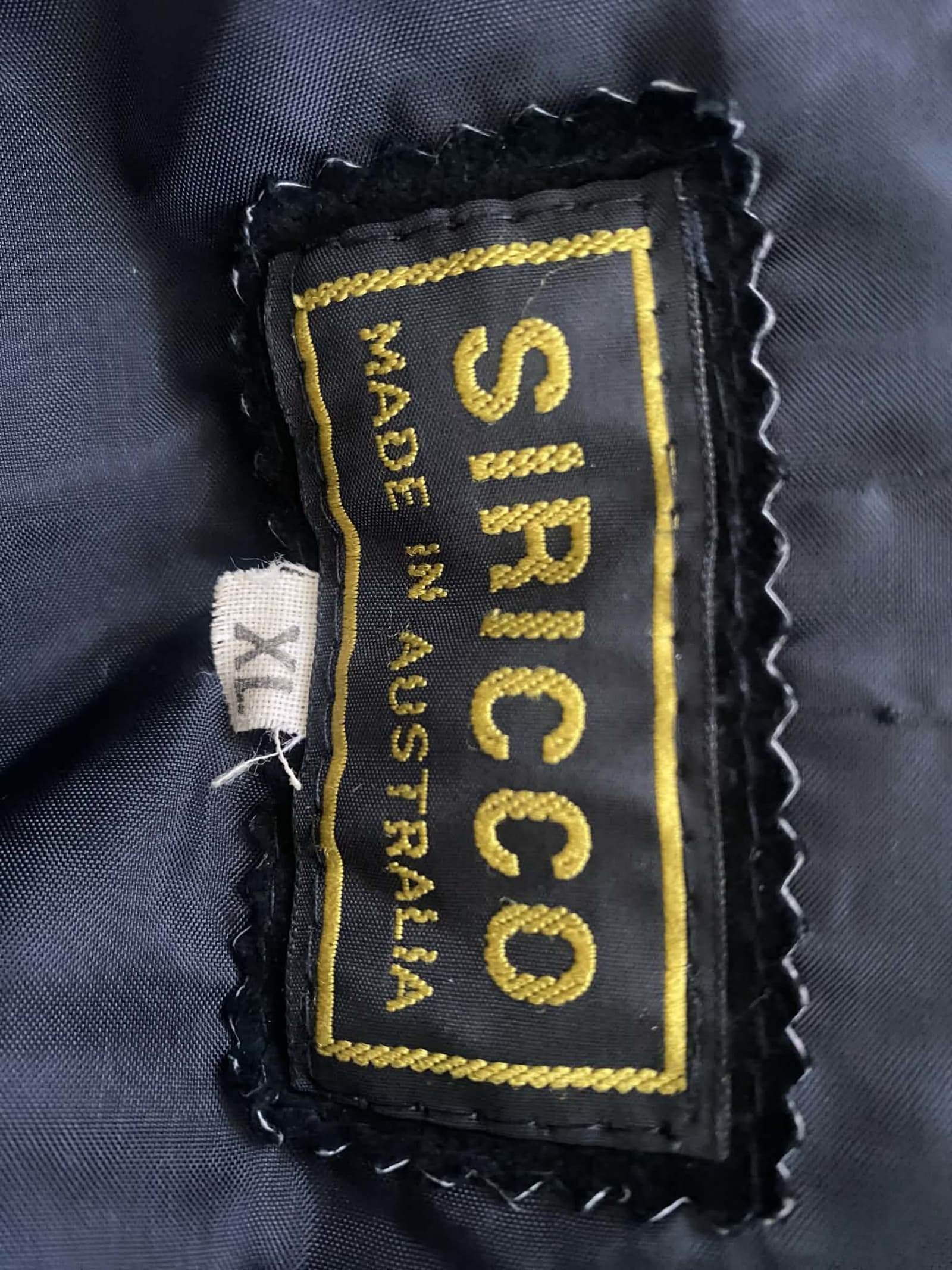 92818