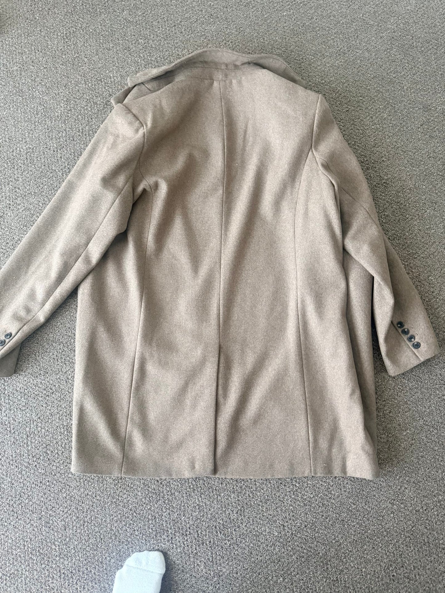 199025