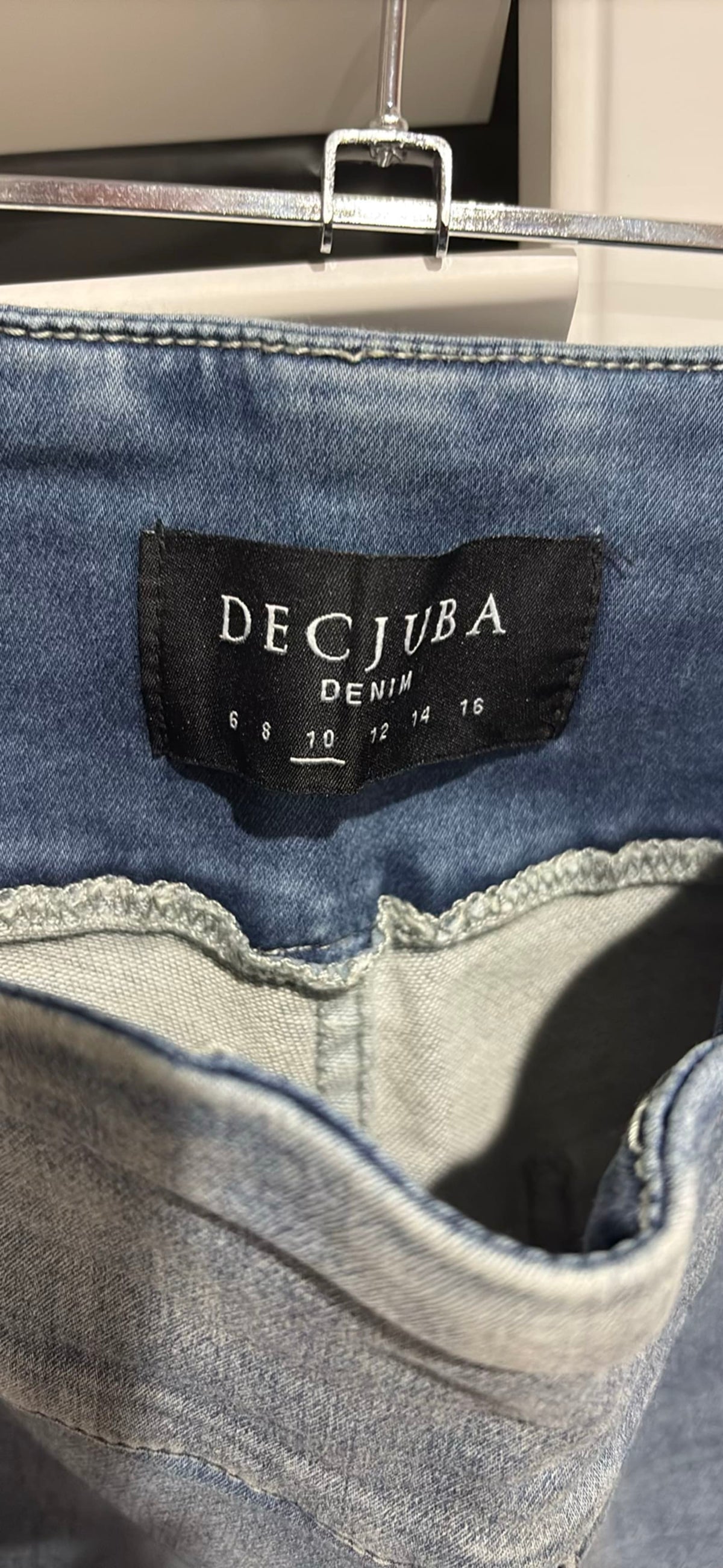 215931