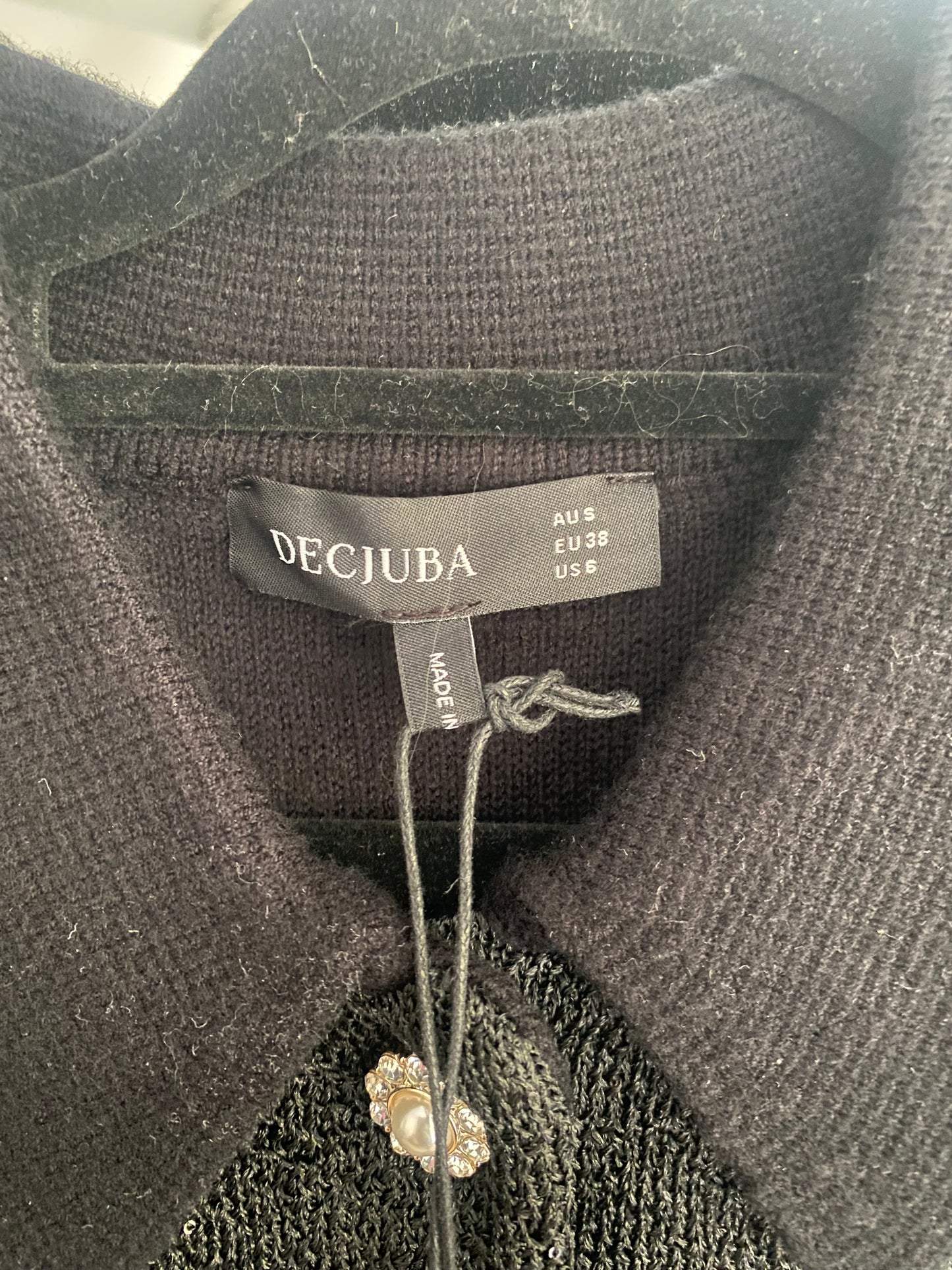 4643