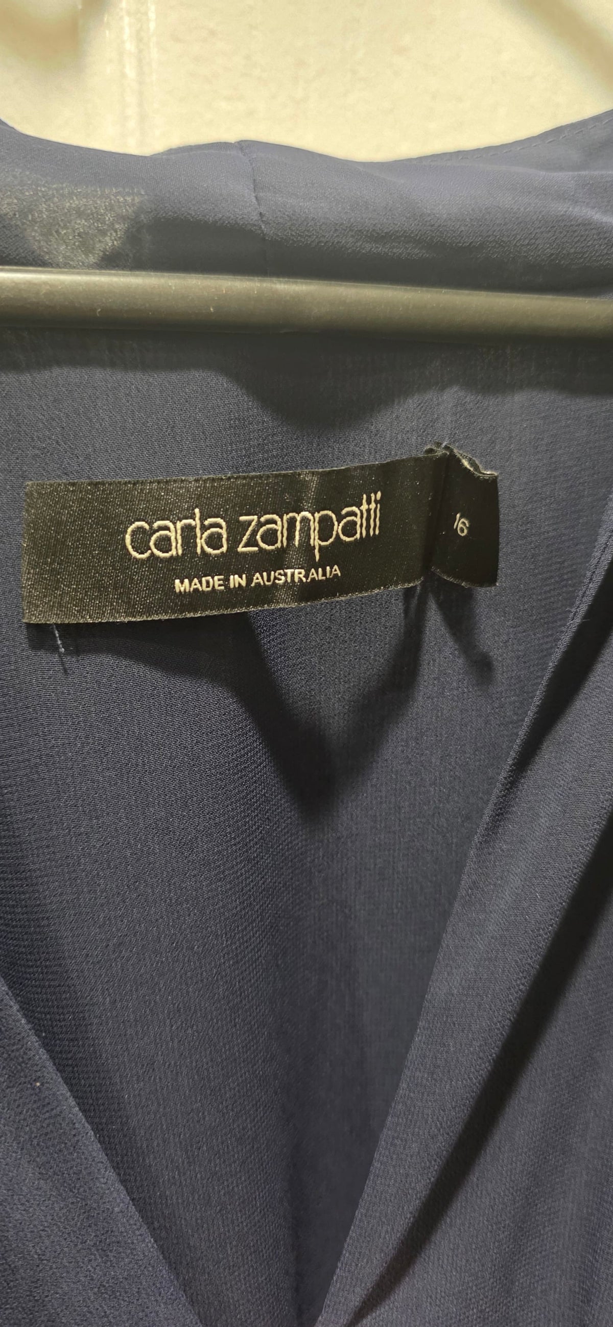 225229