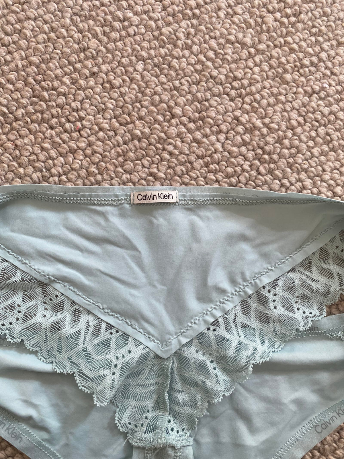 217557