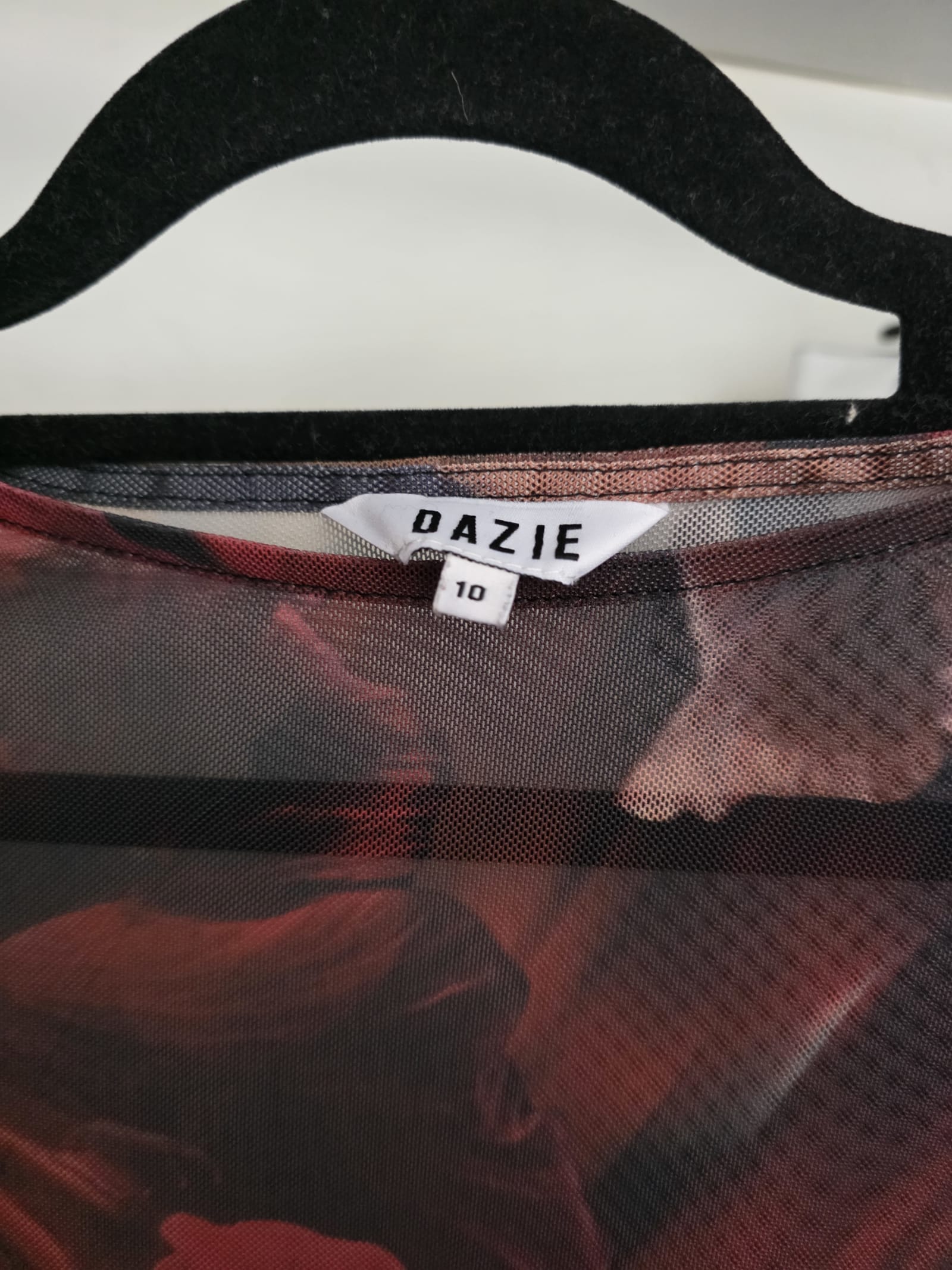 122747