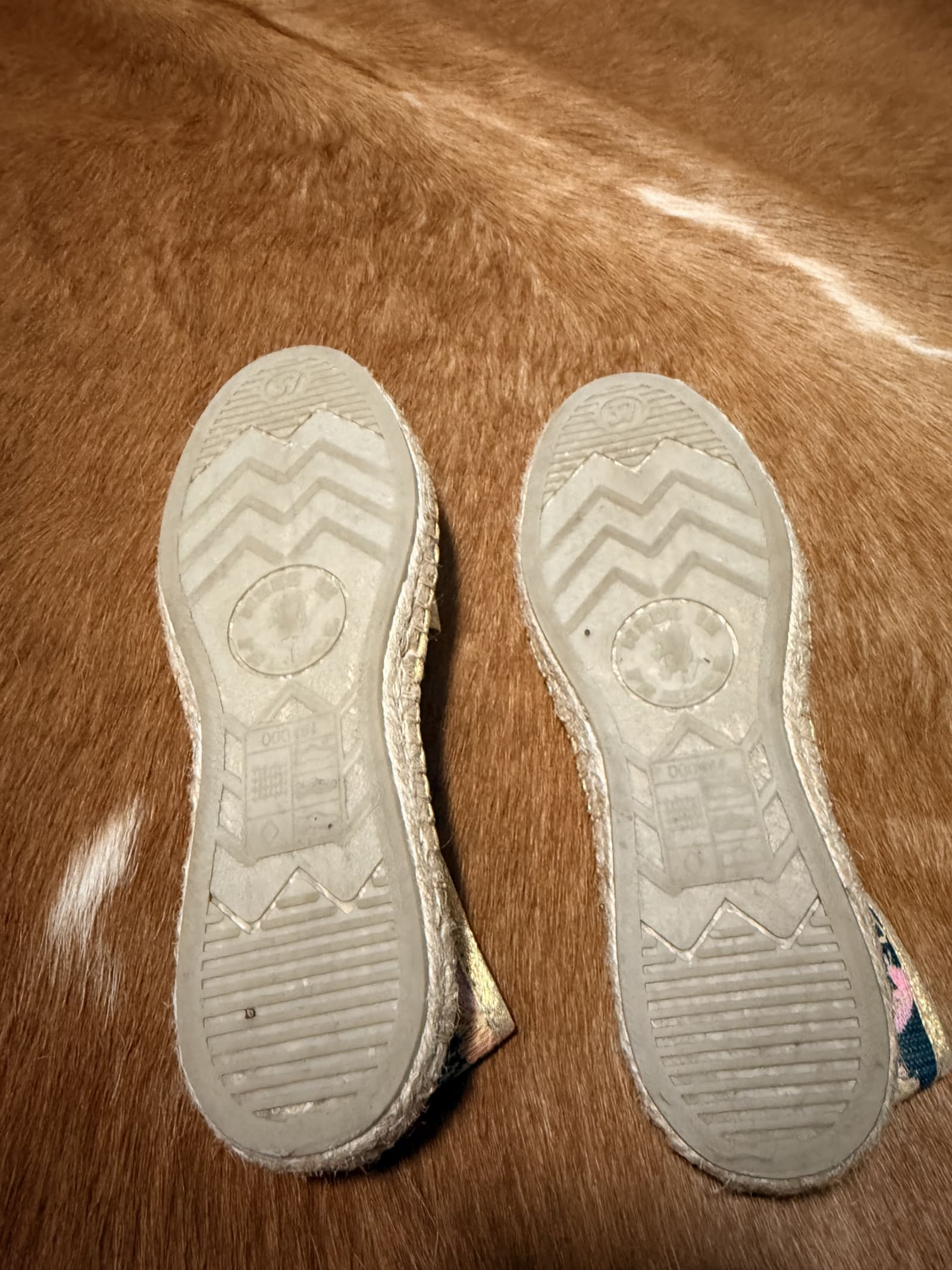 180333
