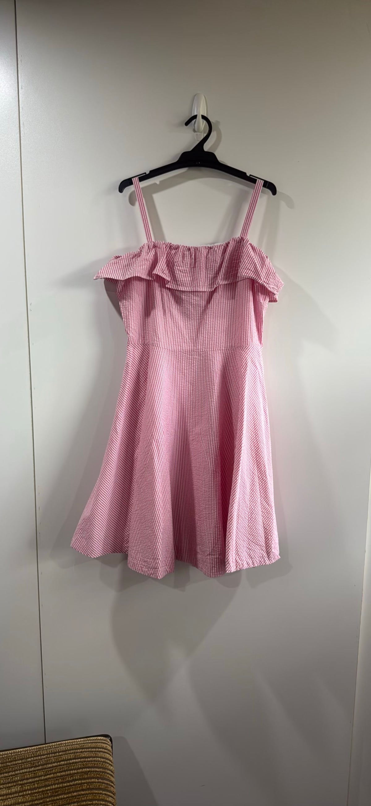 216246