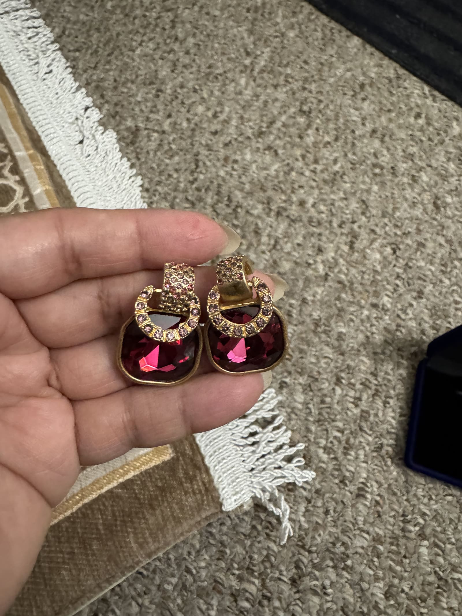148390