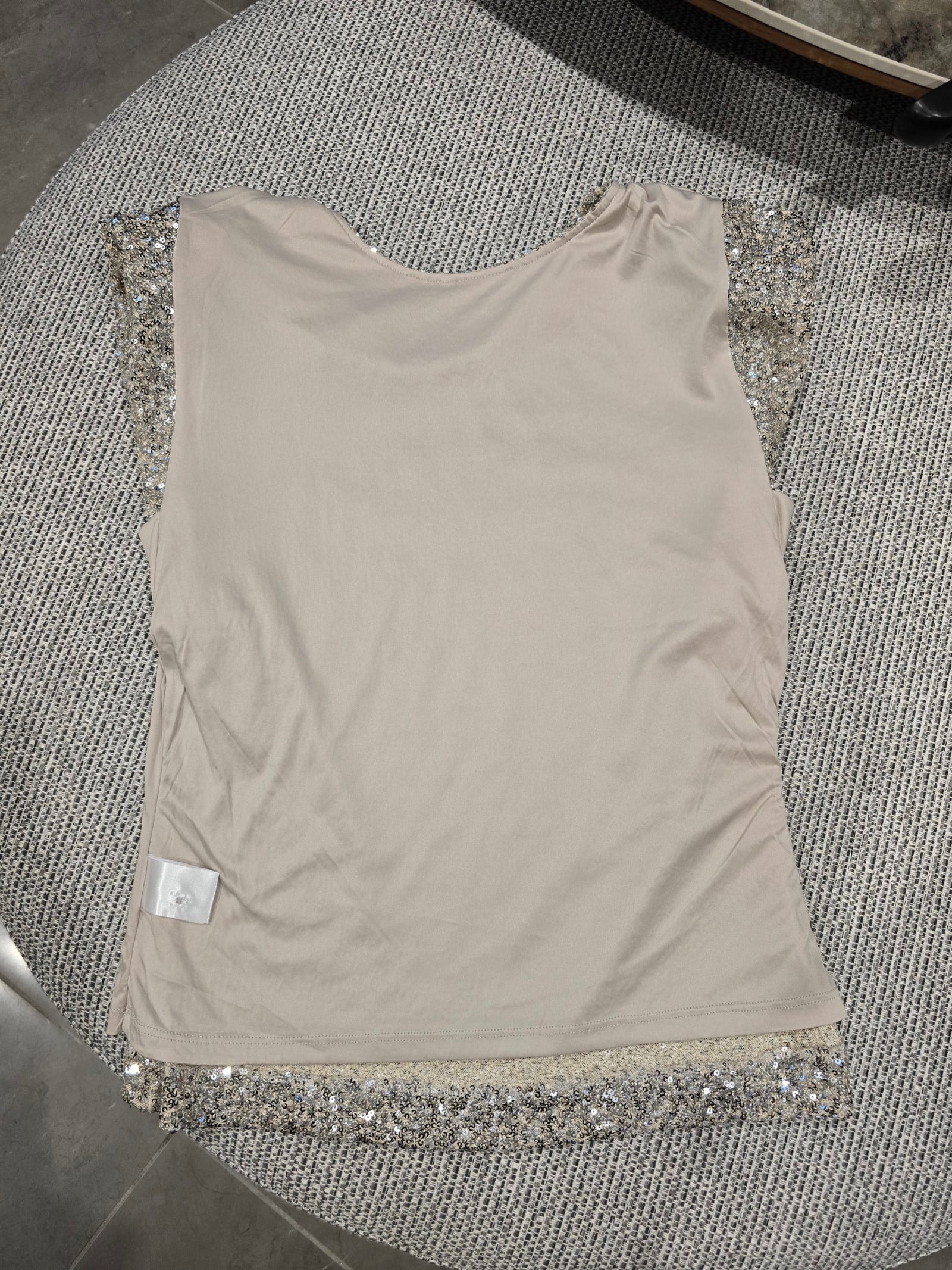 195944