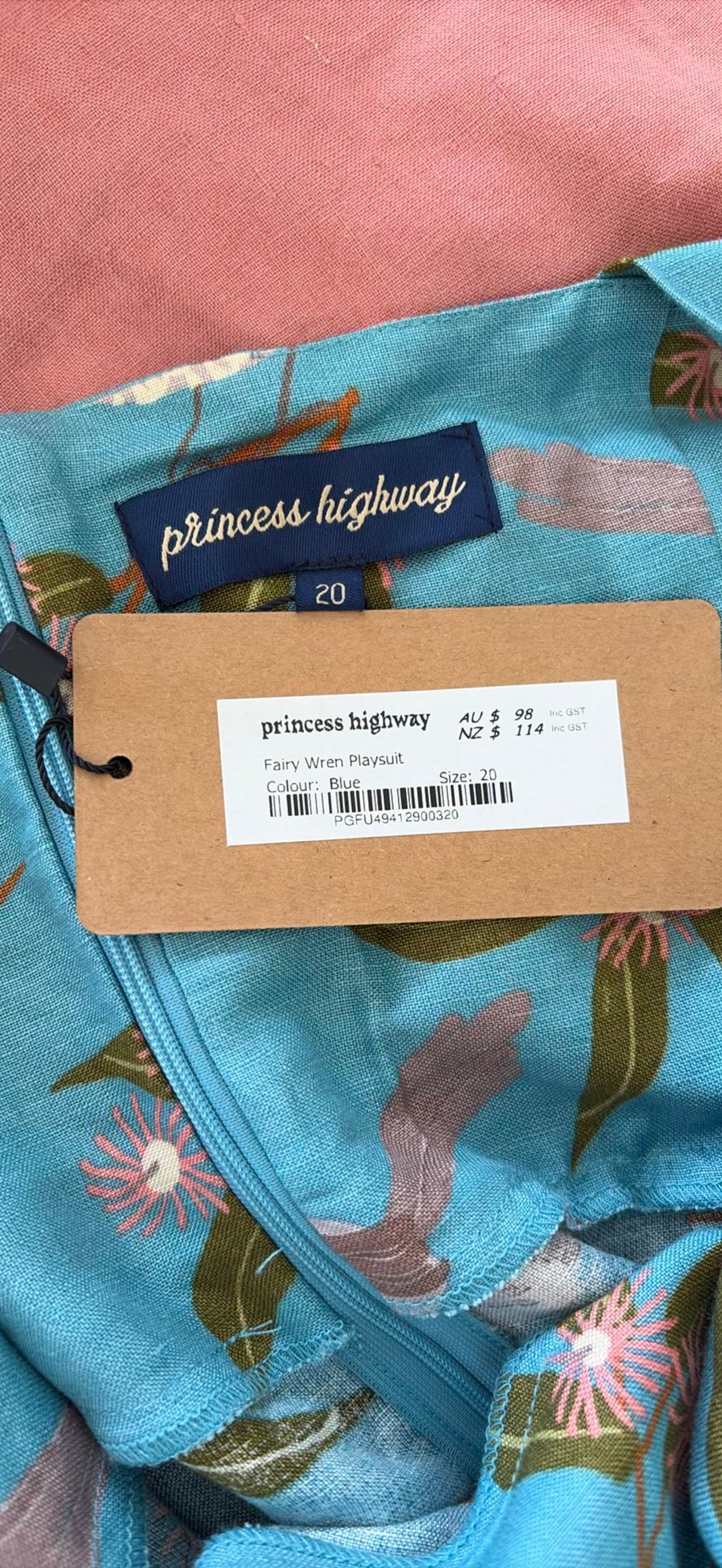 218912