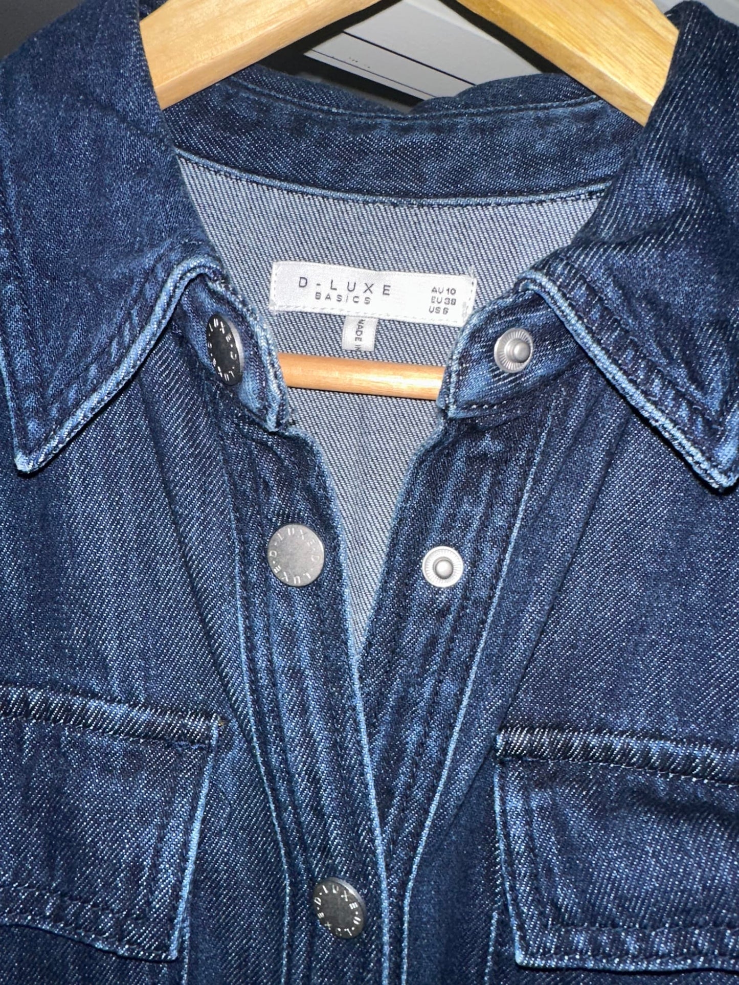 158542