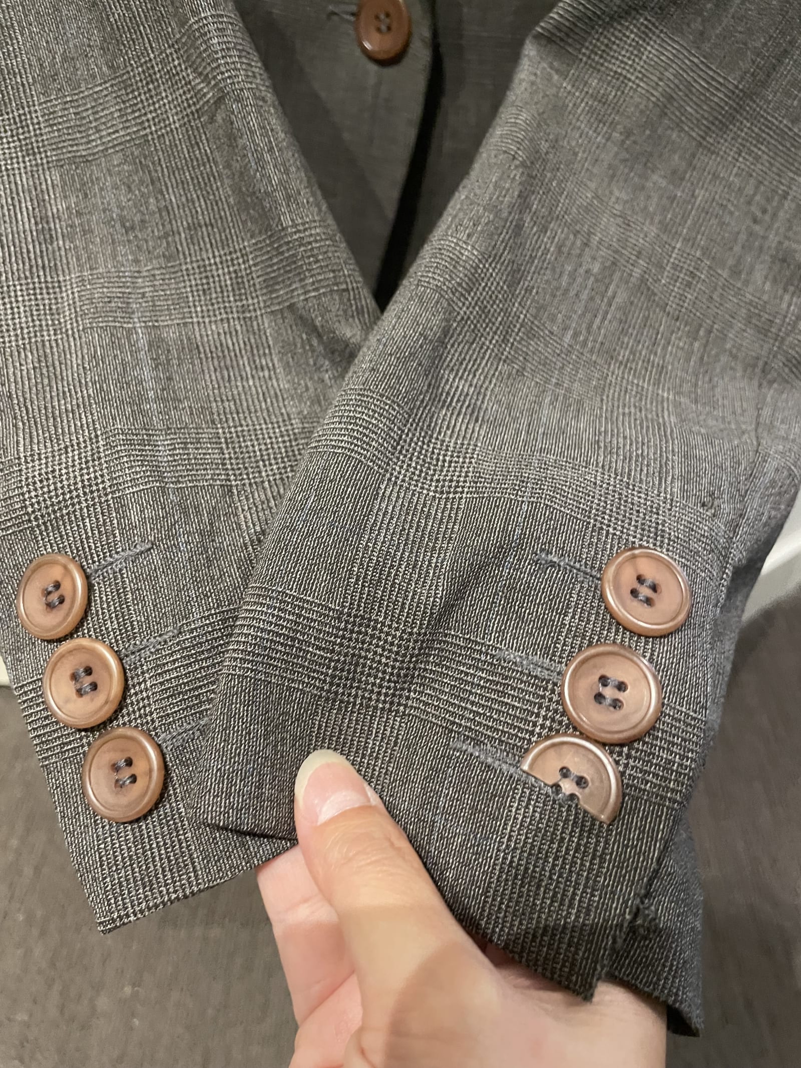 84135