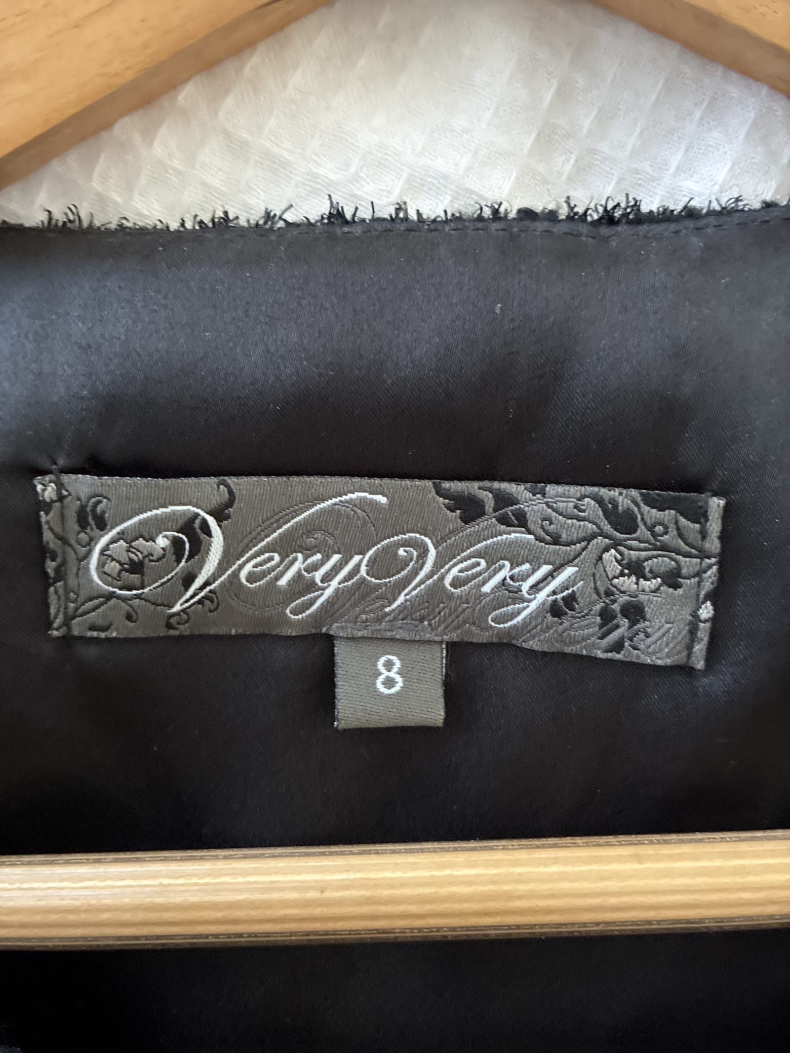 202483