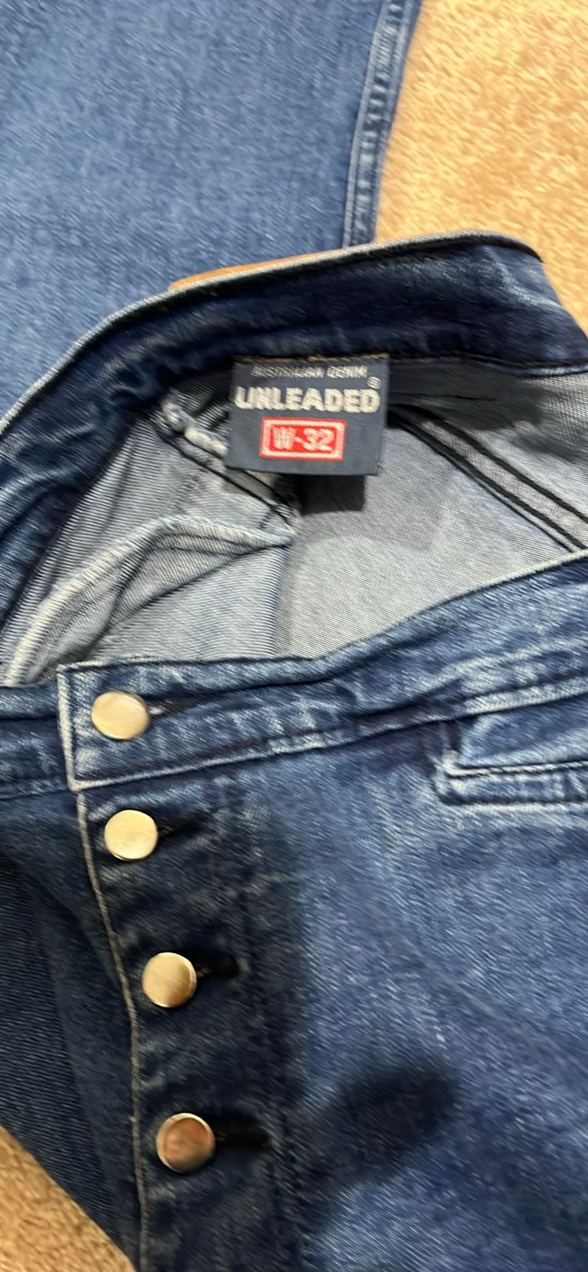 209736