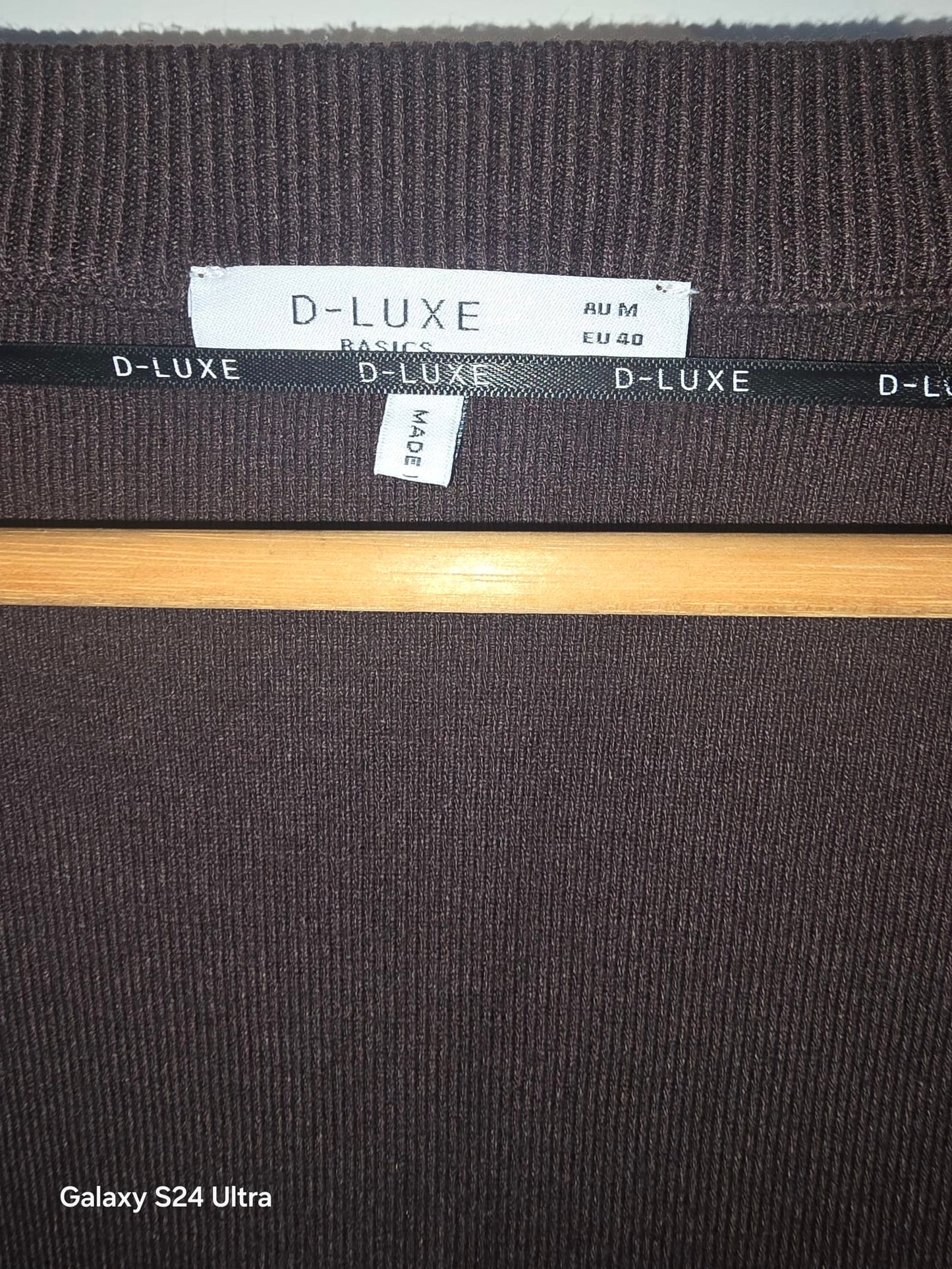132837