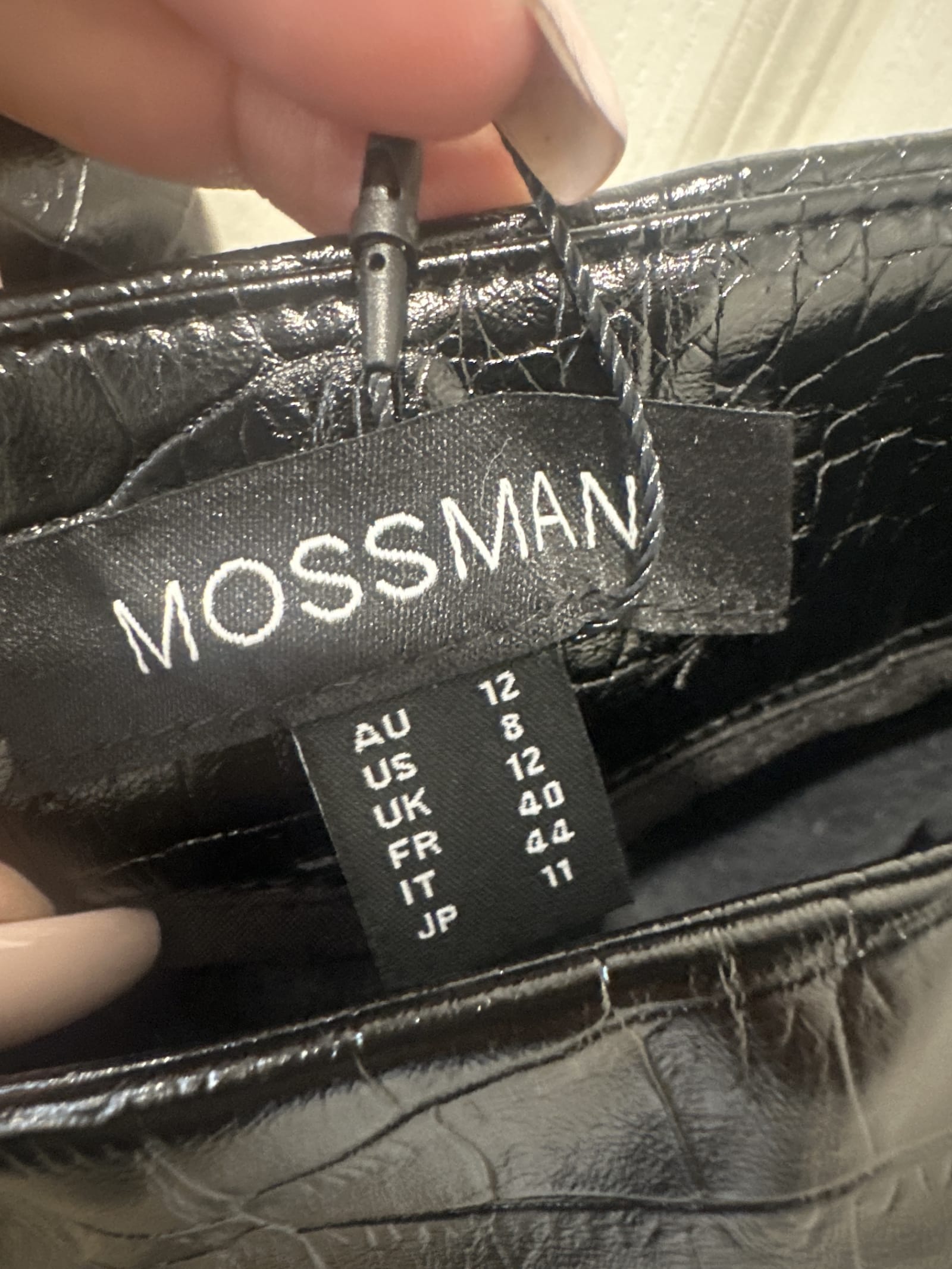 83893