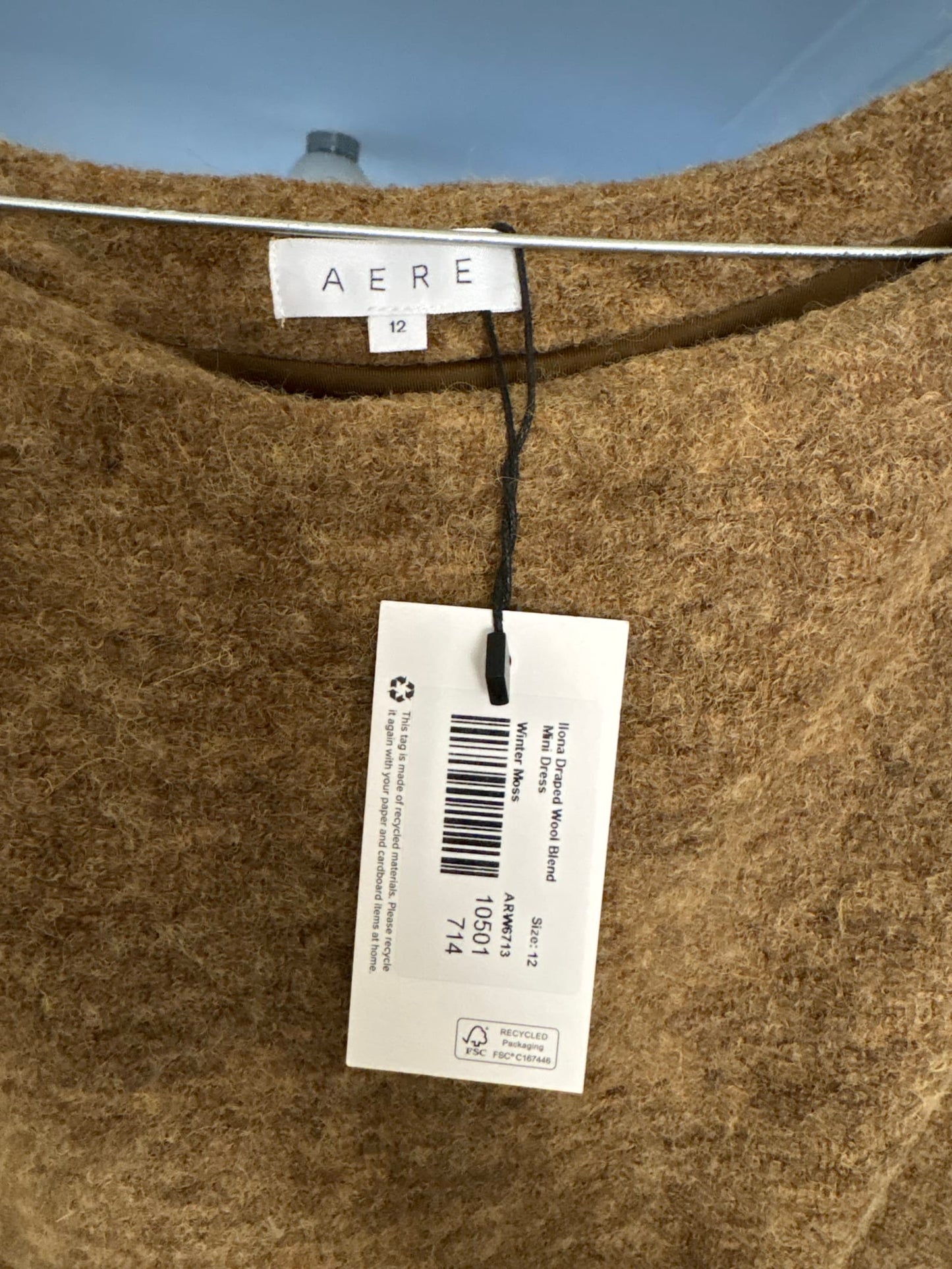 182560