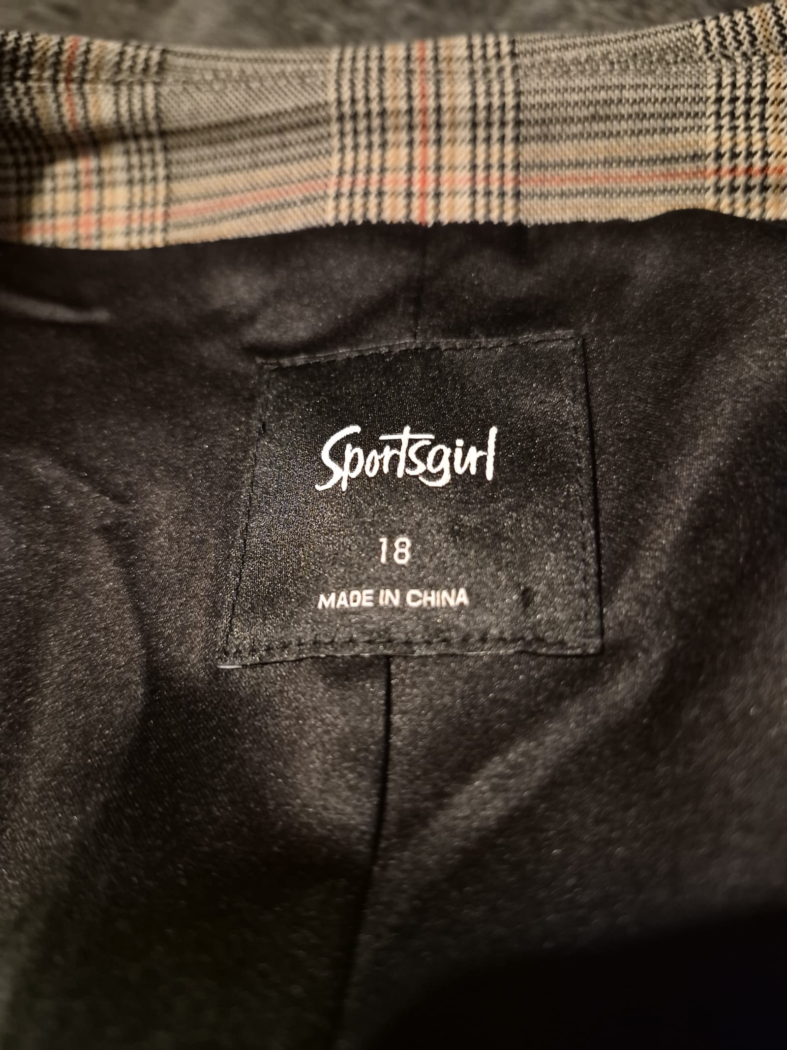 165744