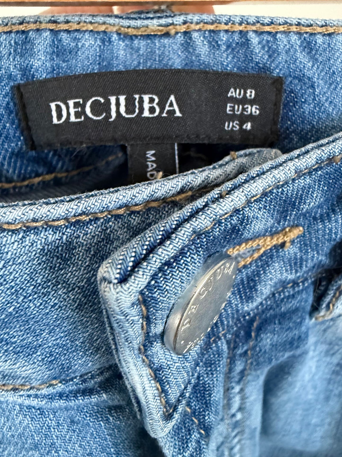 178305