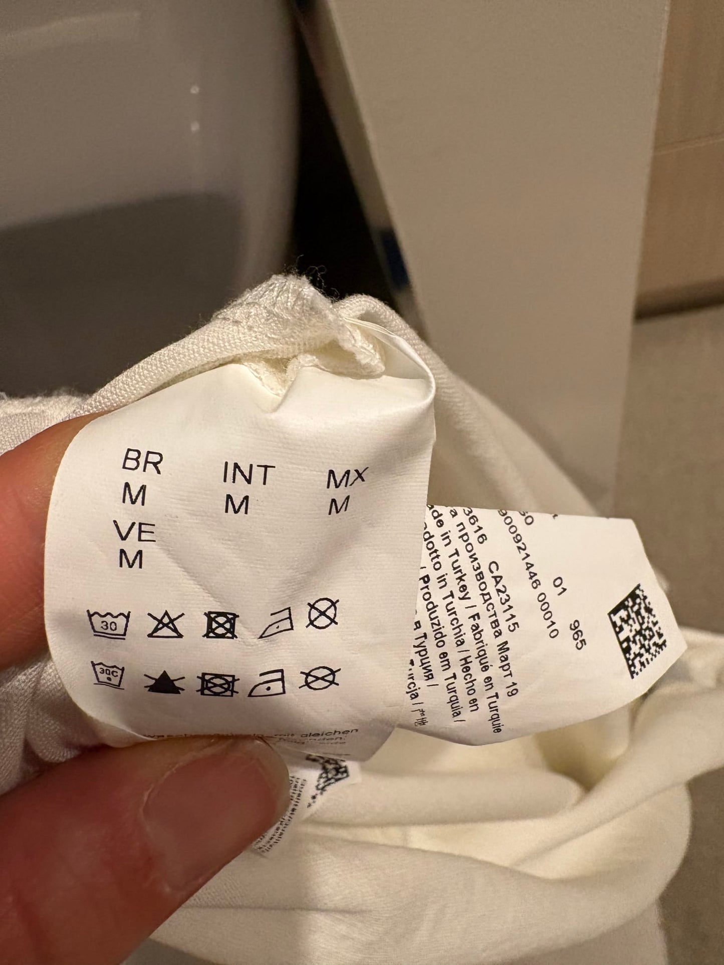 101548