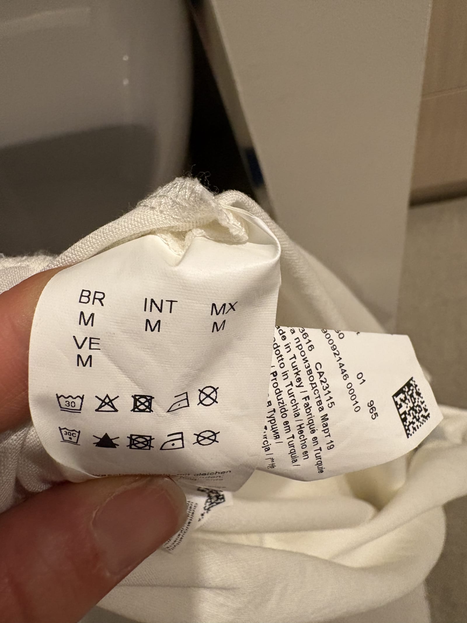 101548