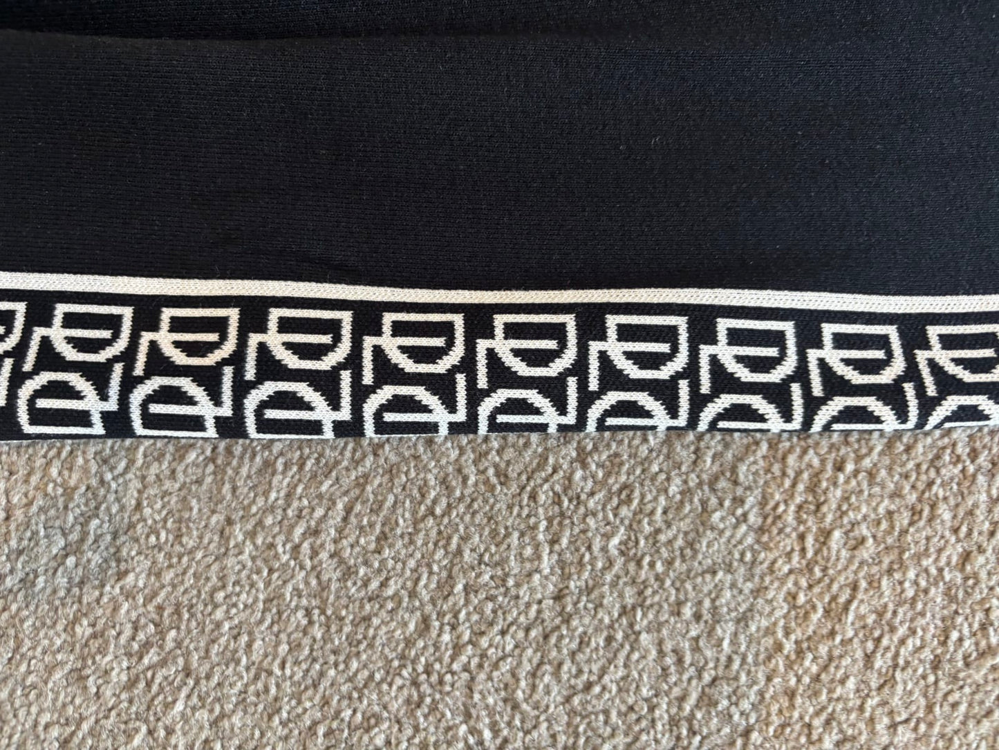 92570