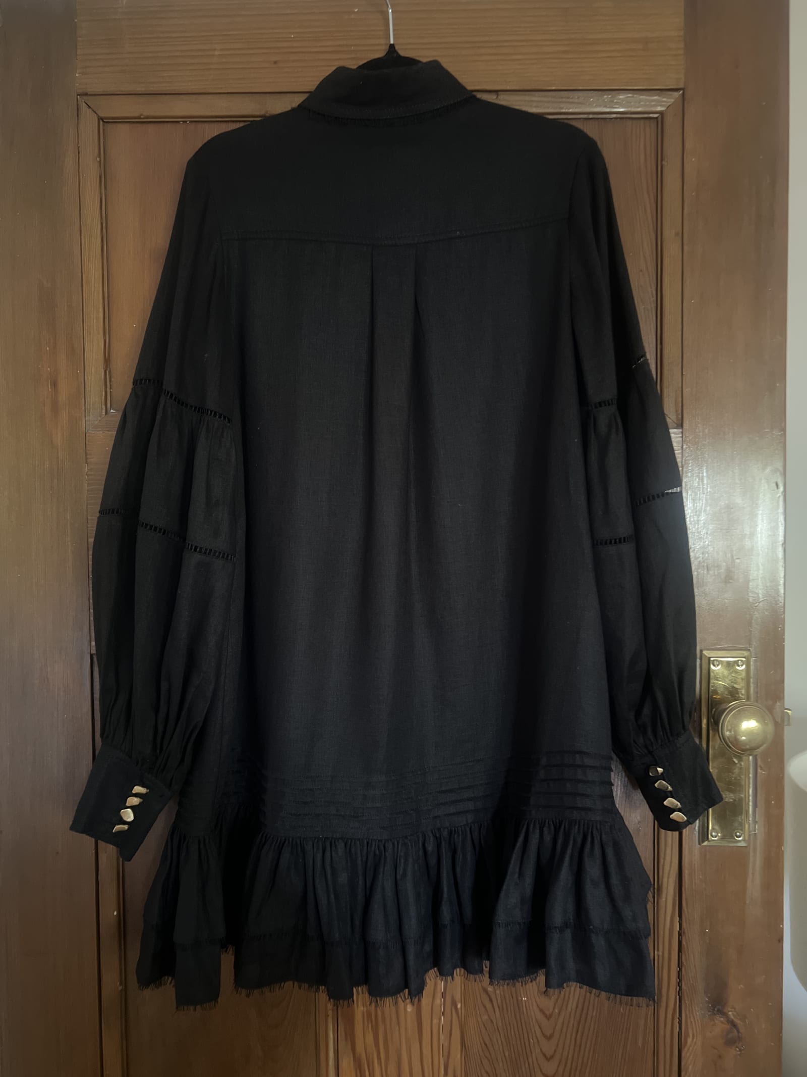 113943