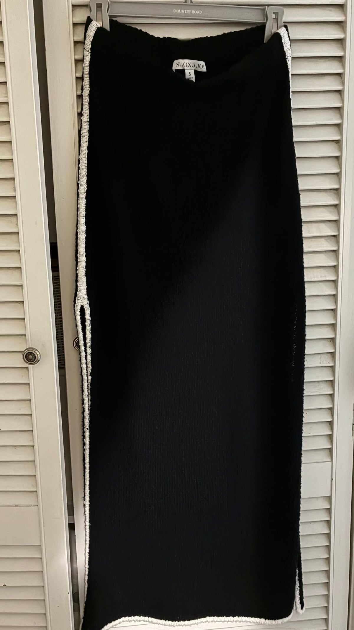 212568
