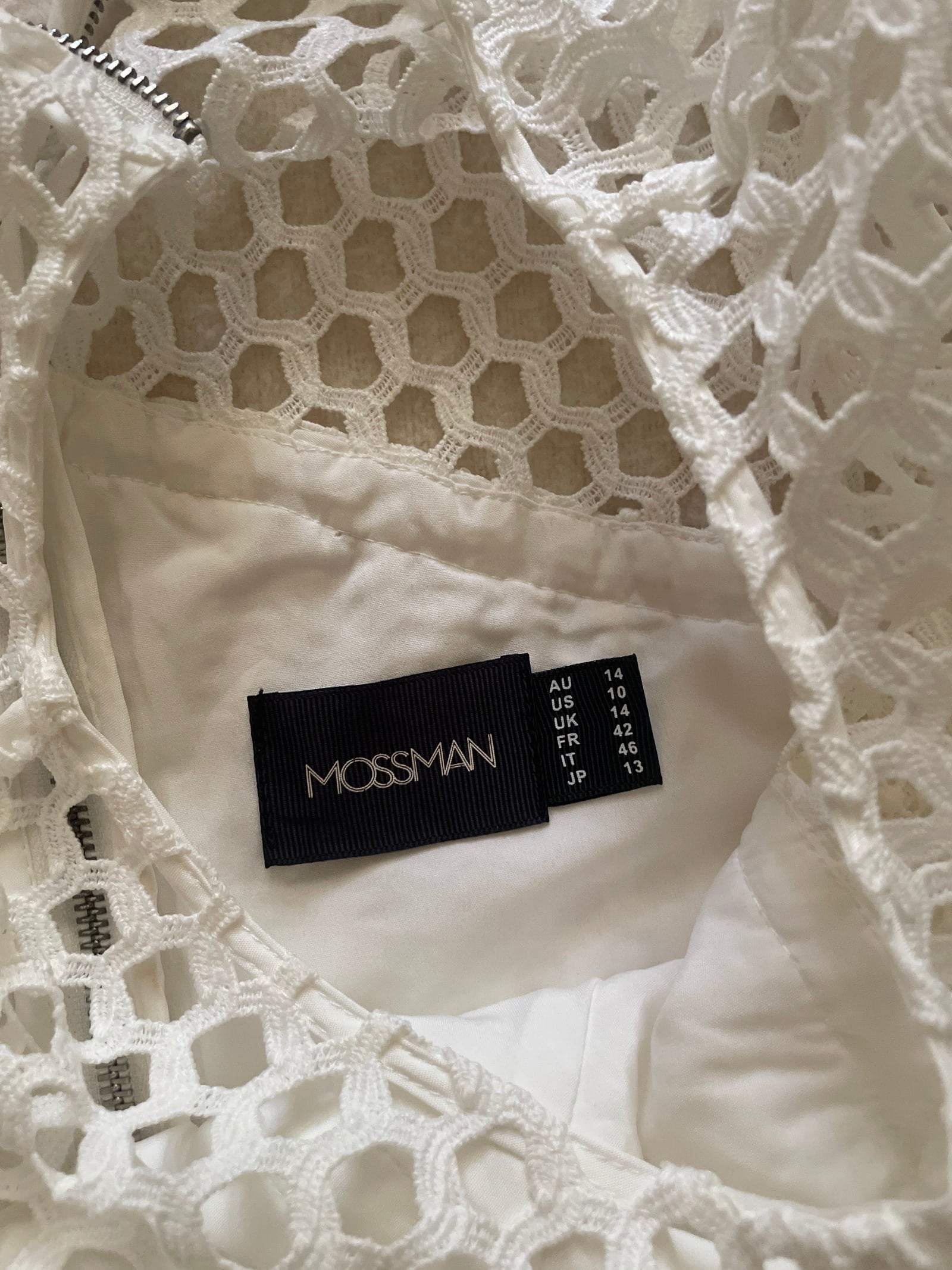68822