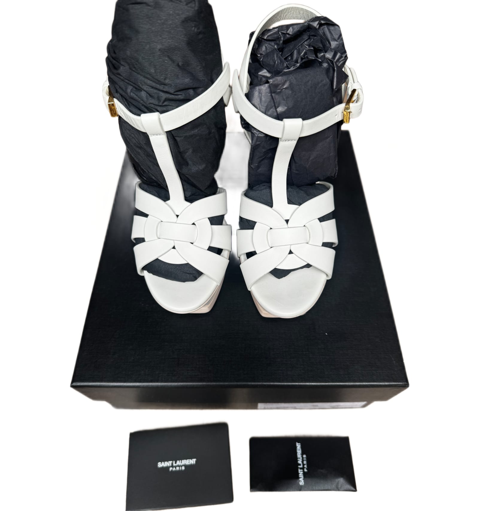 161543