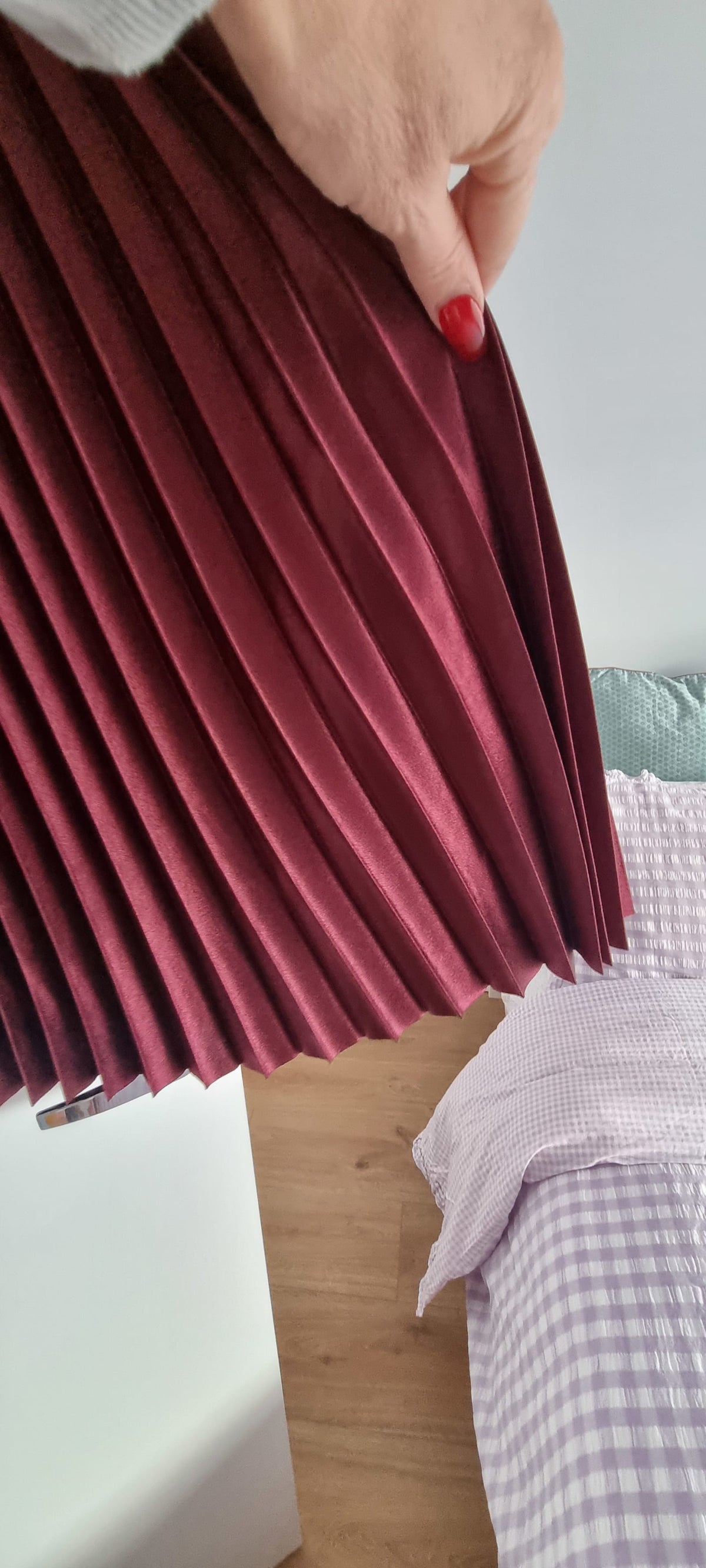 190002