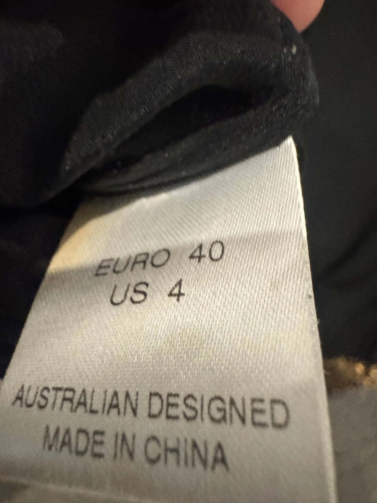 93472