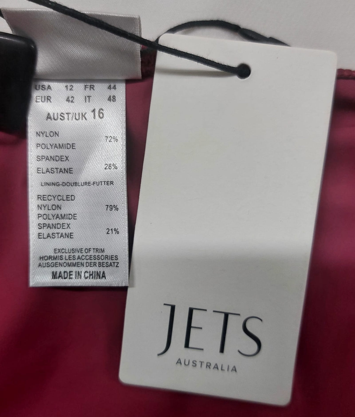 207828