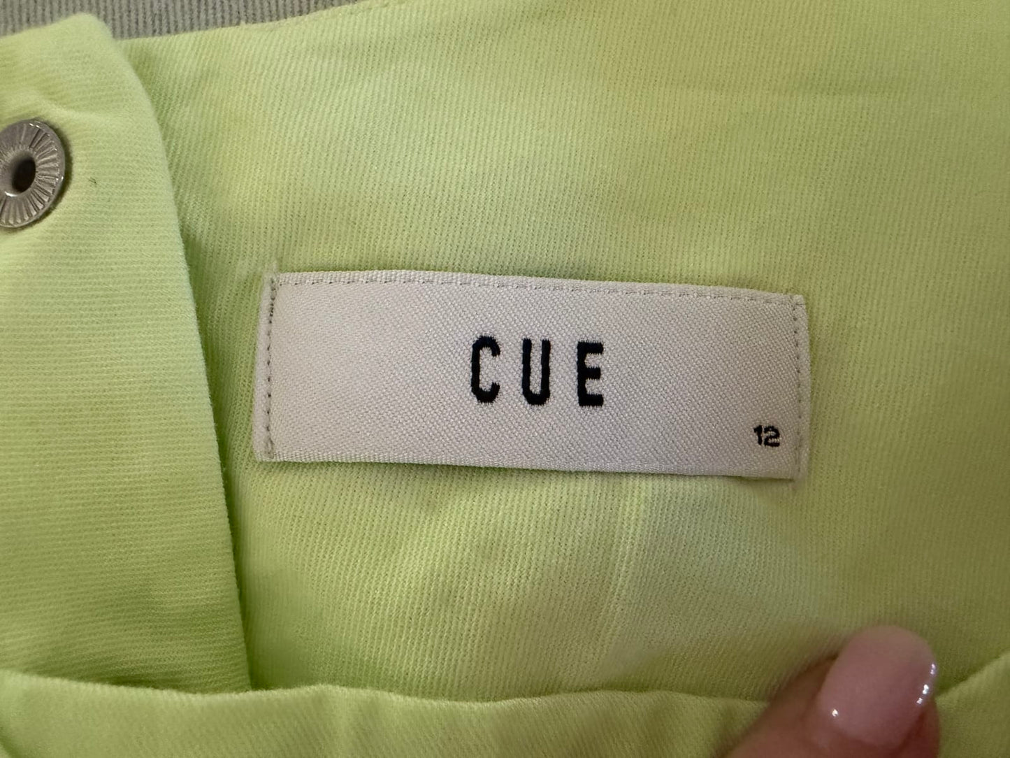 92900