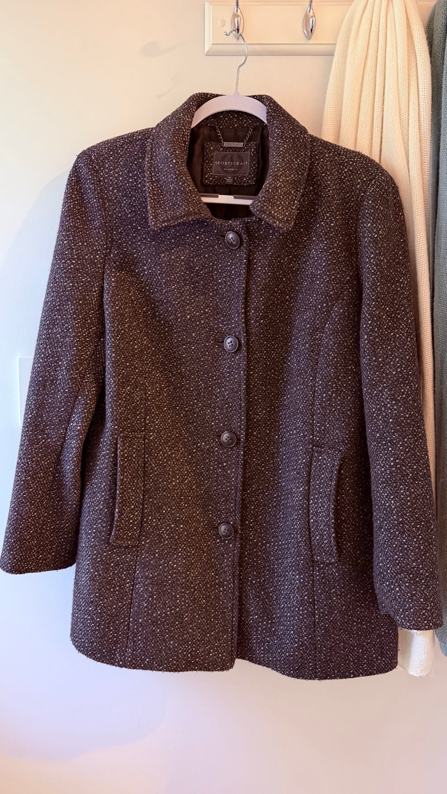 198103