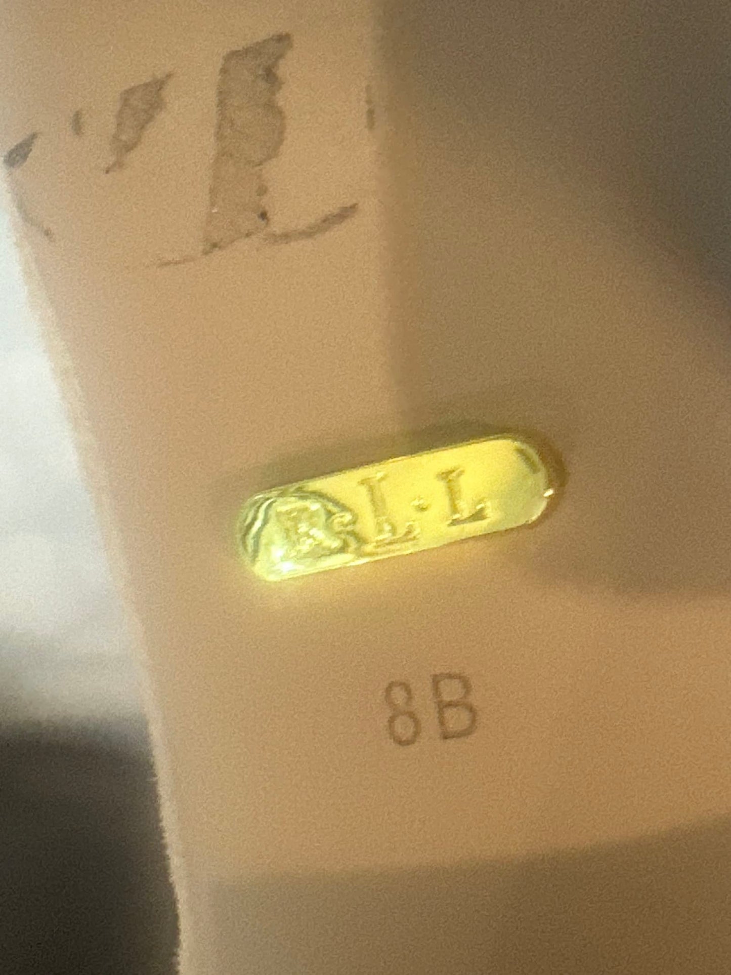 154261