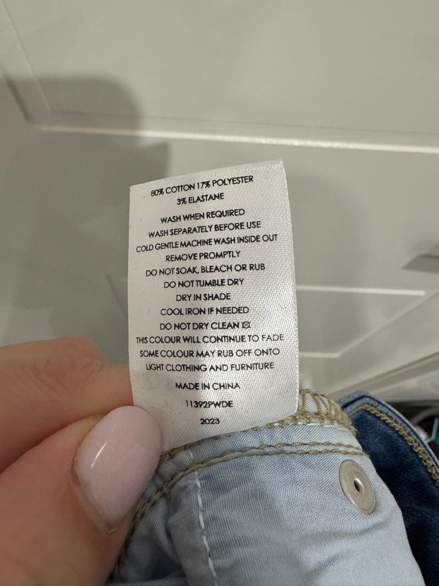 98588