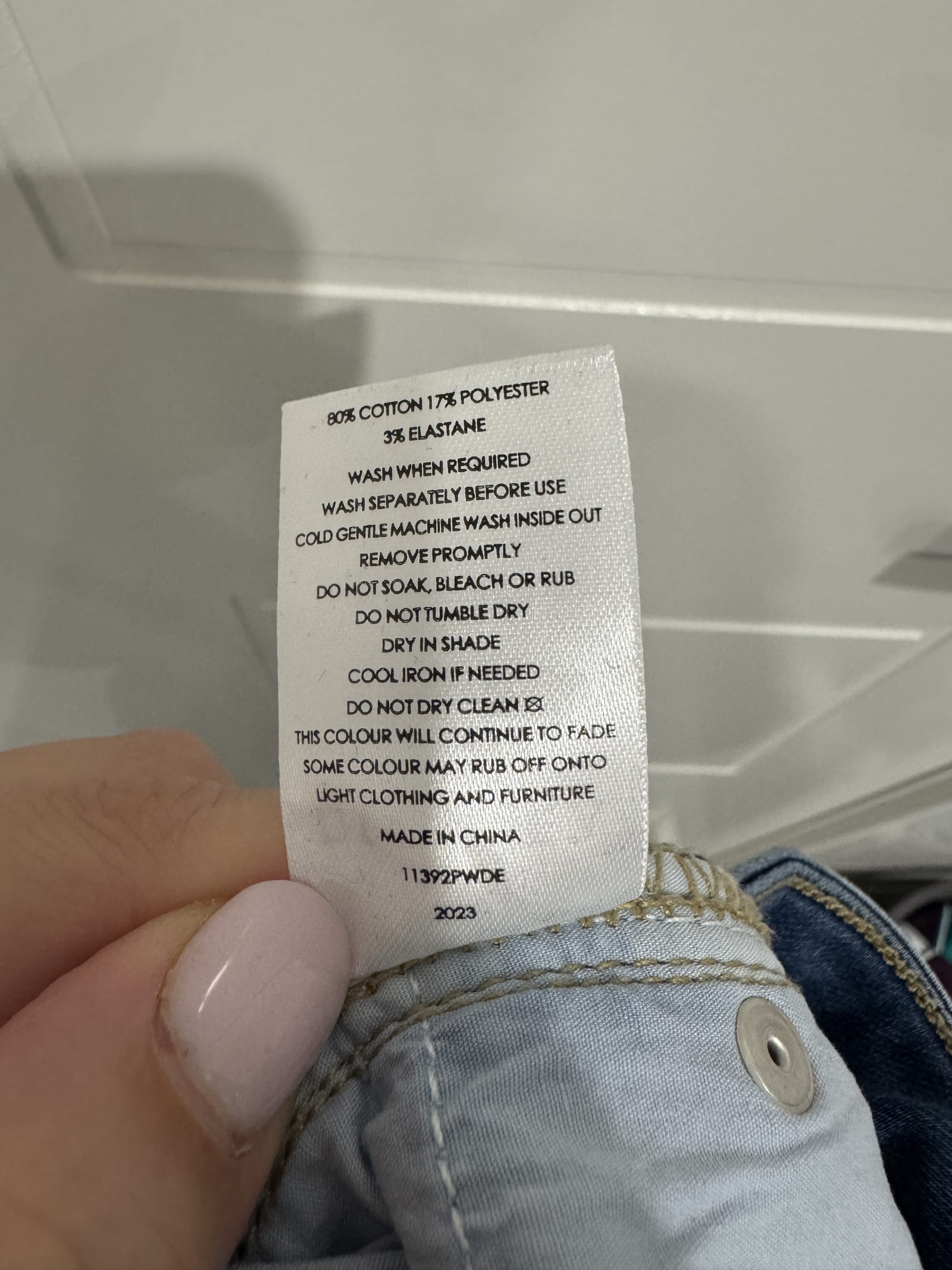 98588