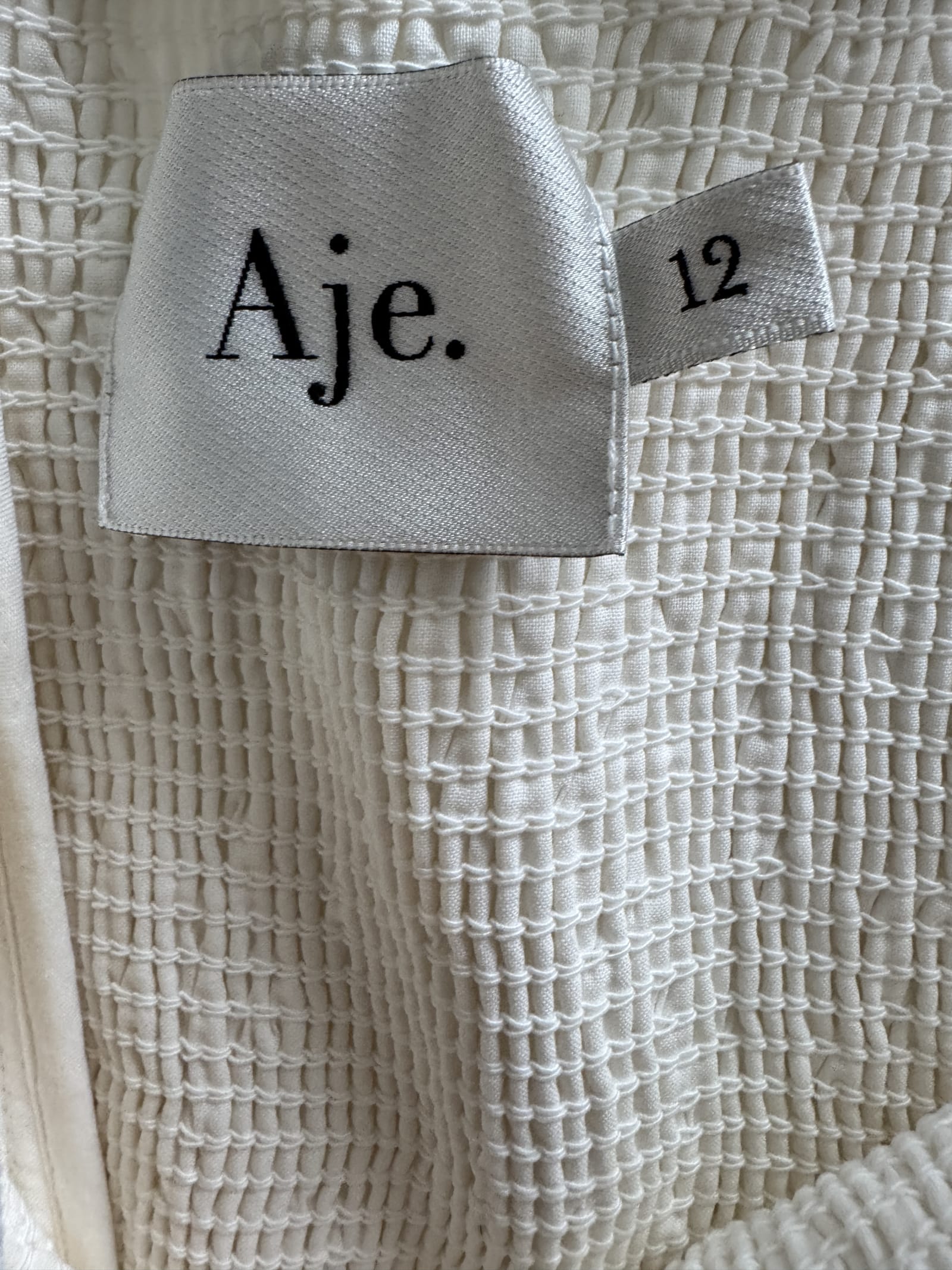 197931