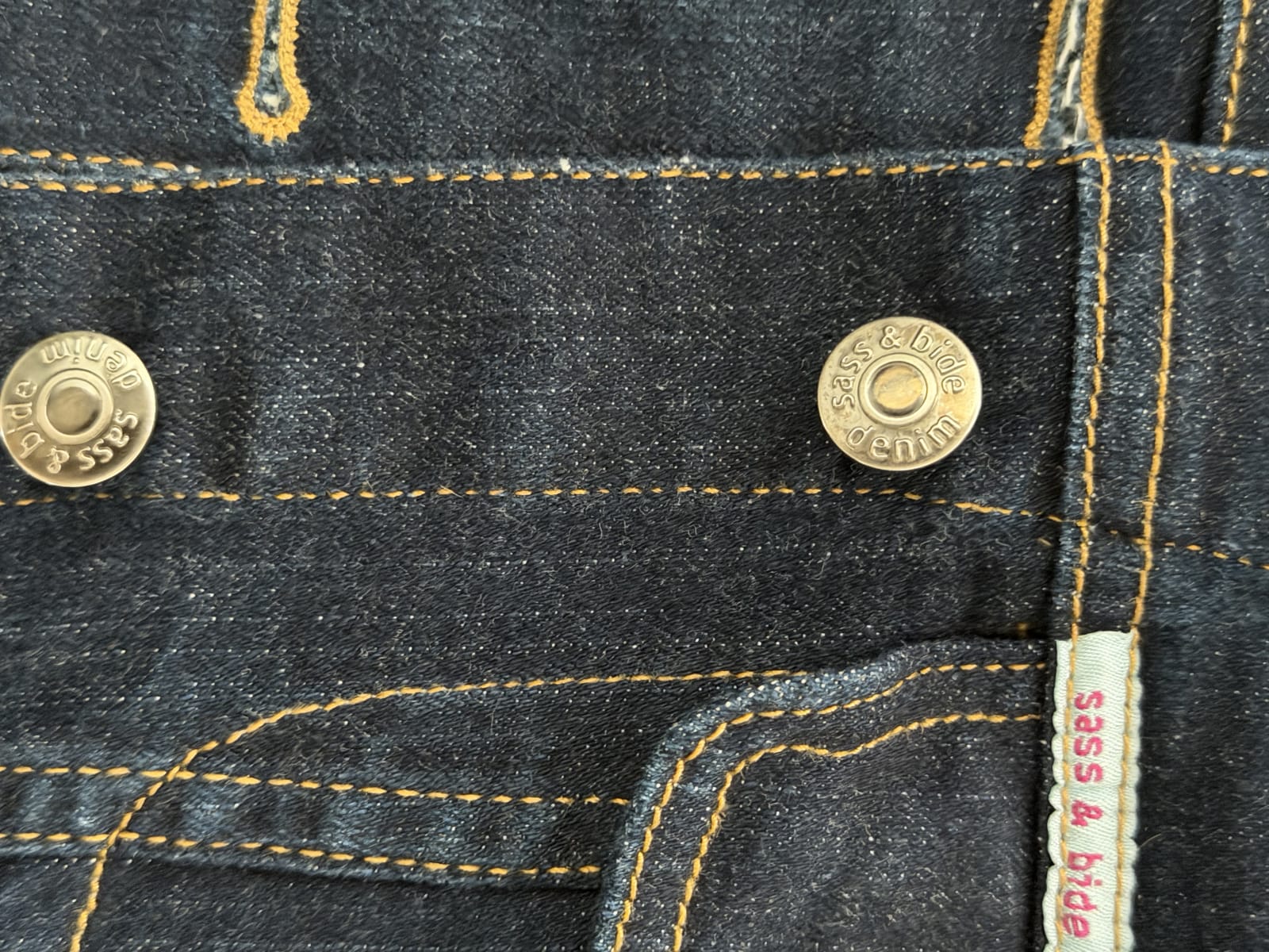 154910