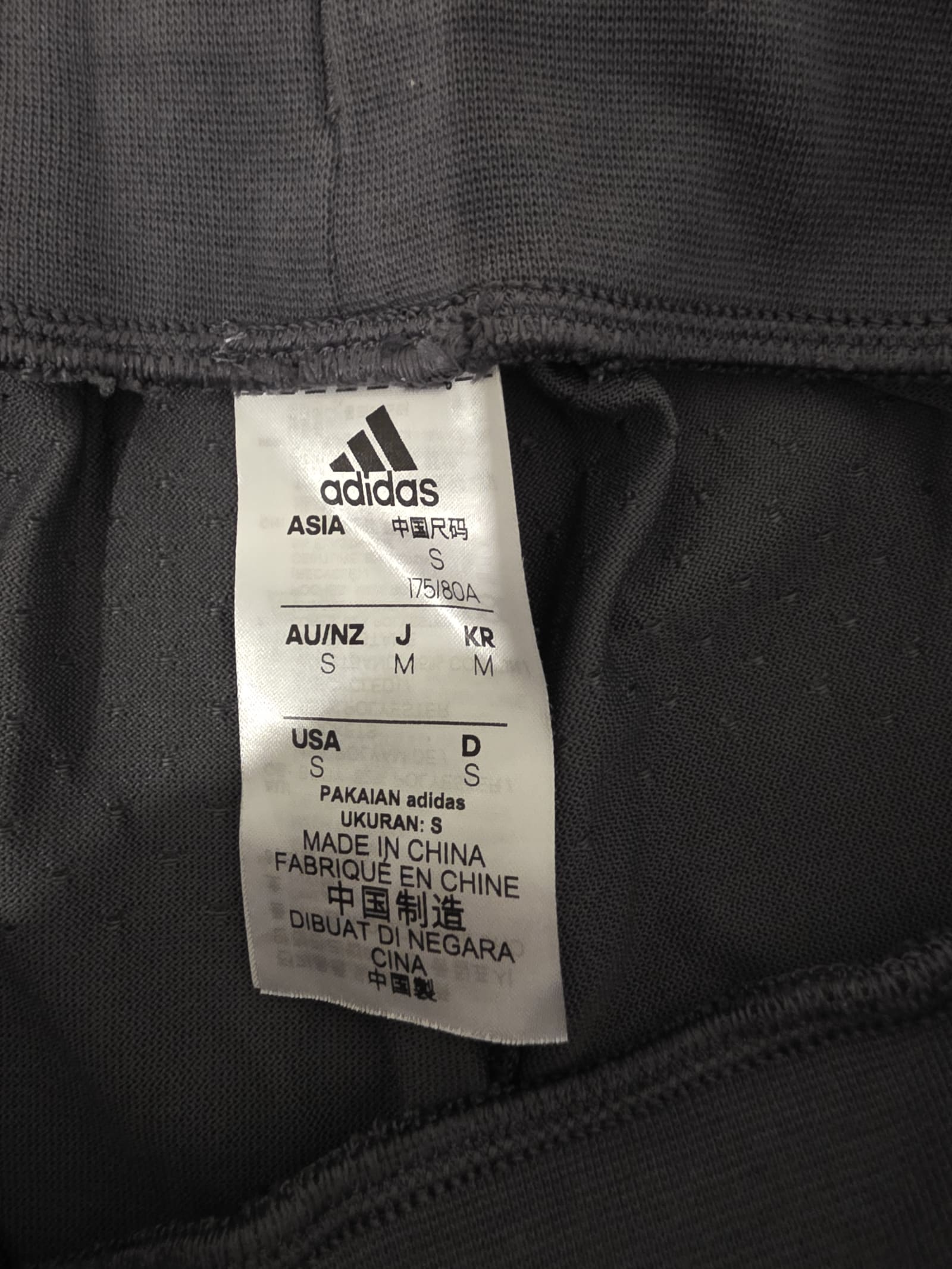 105661