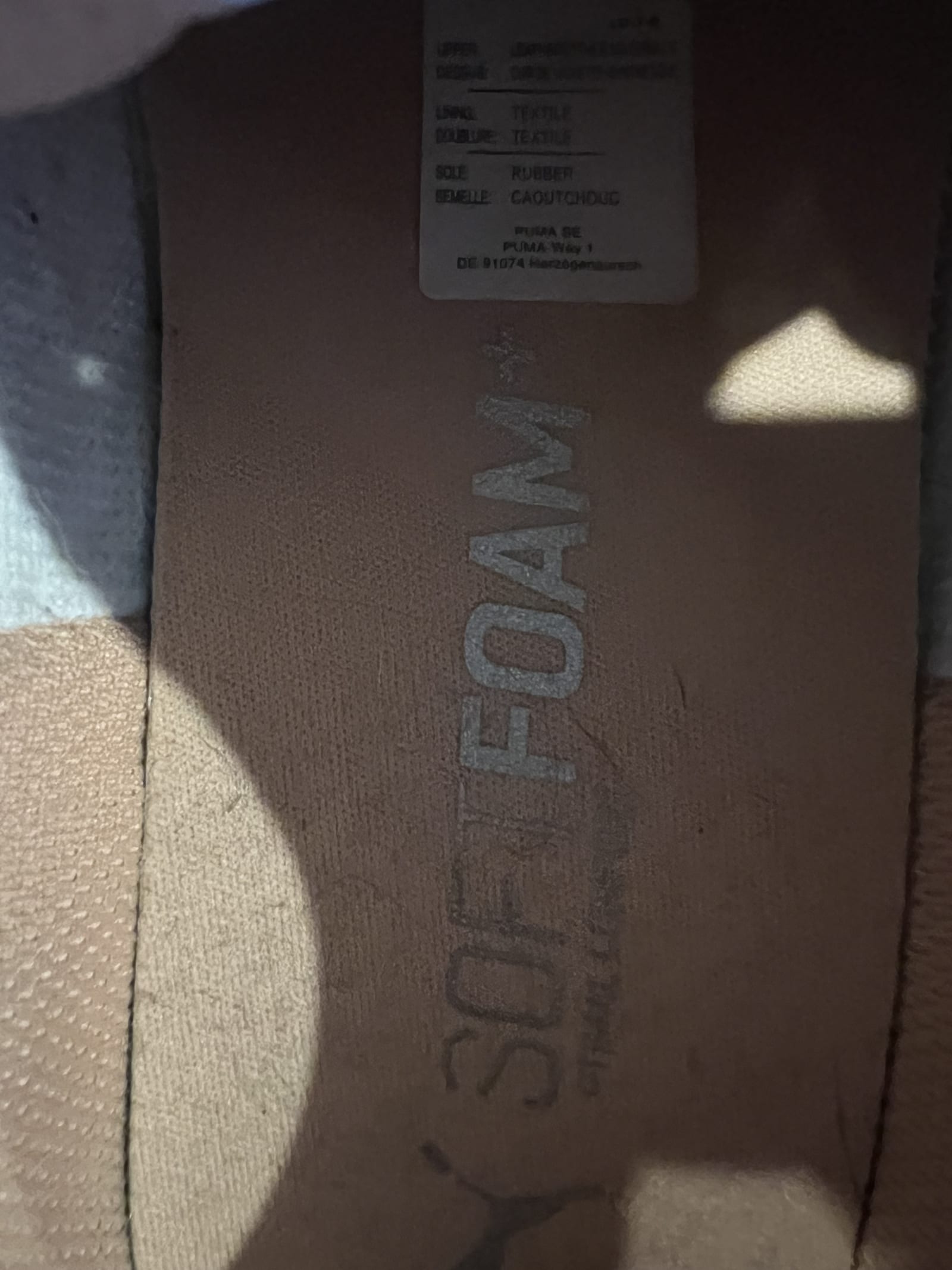 87470