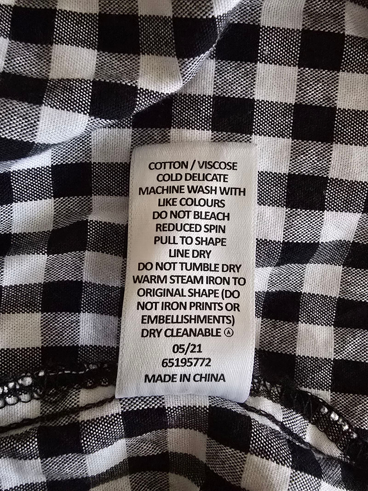211133