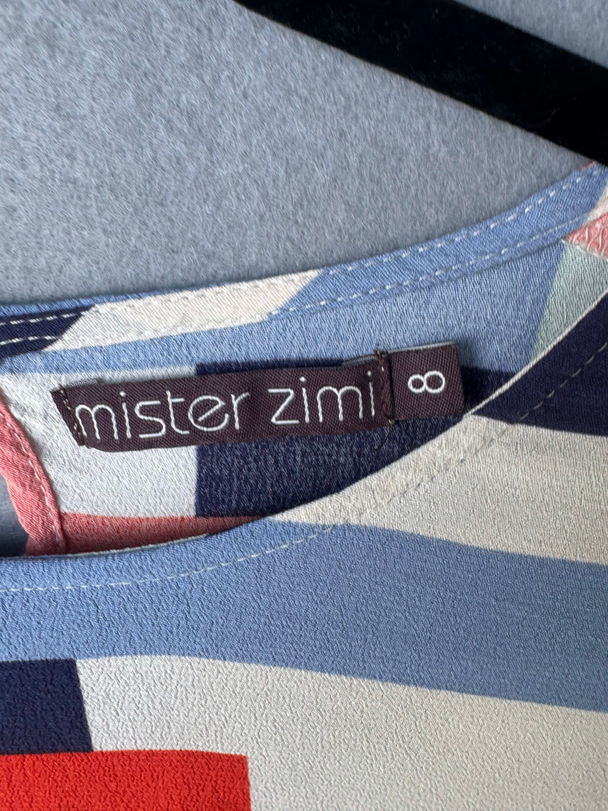 225254