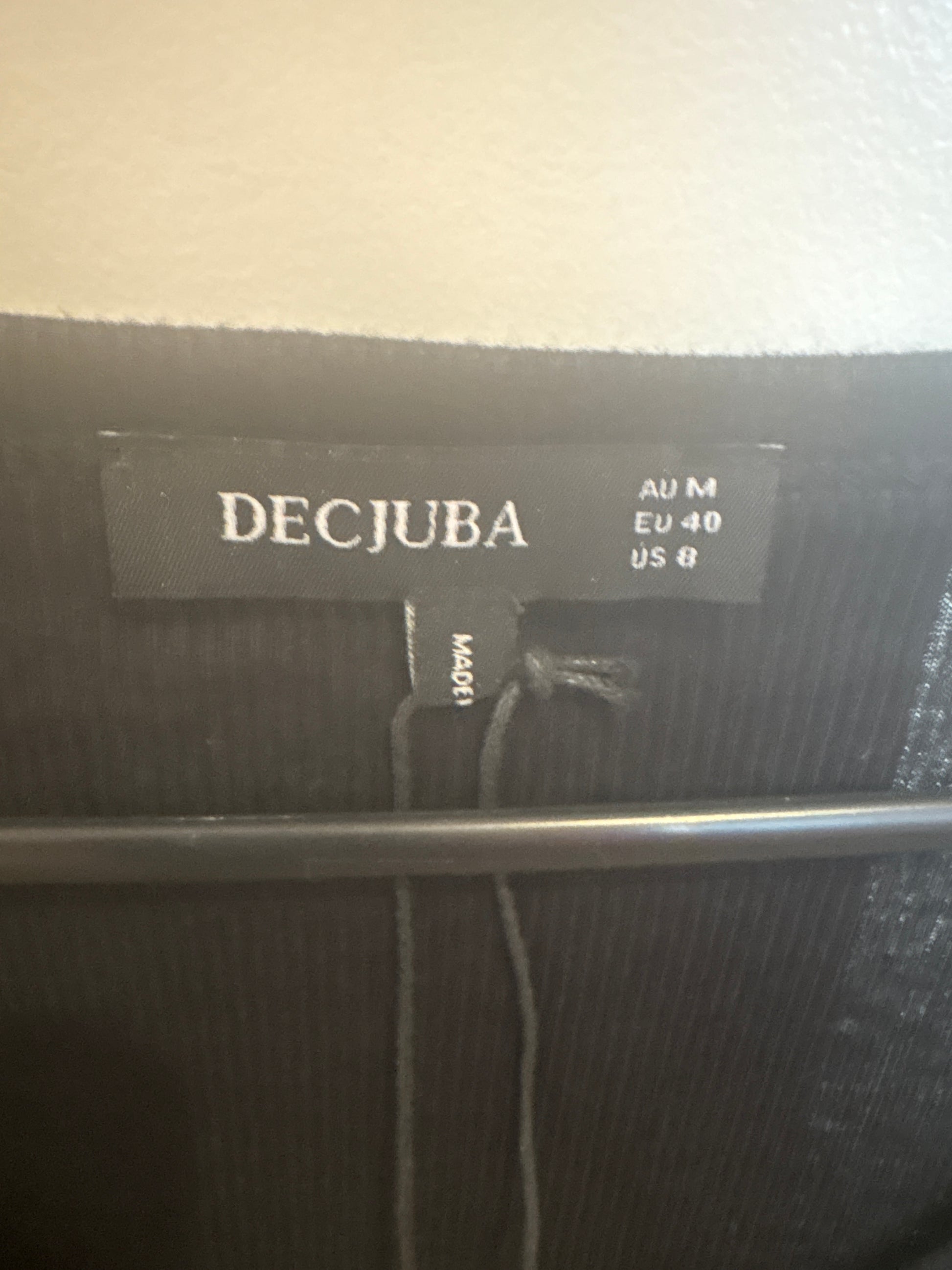24537