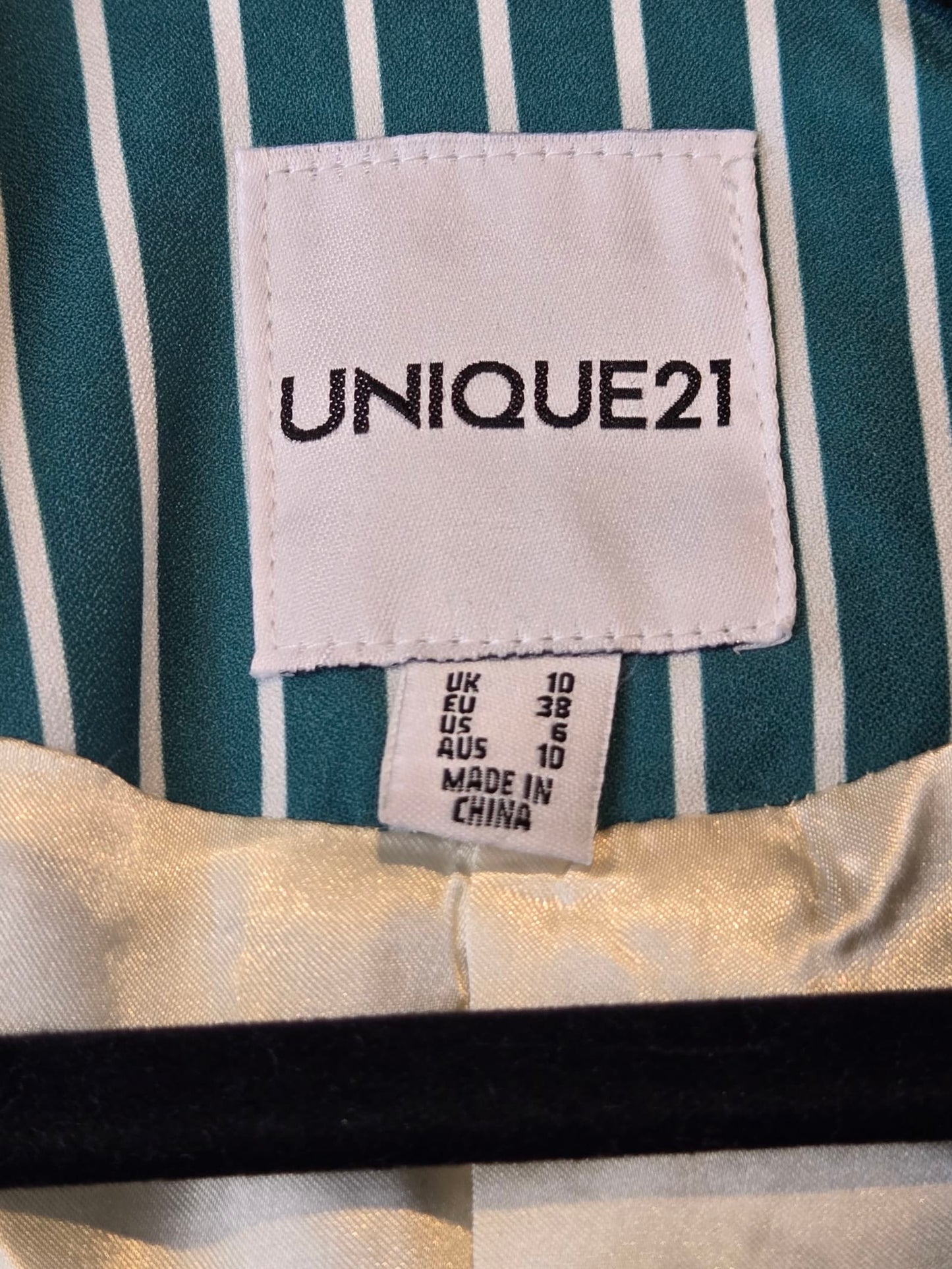 181505