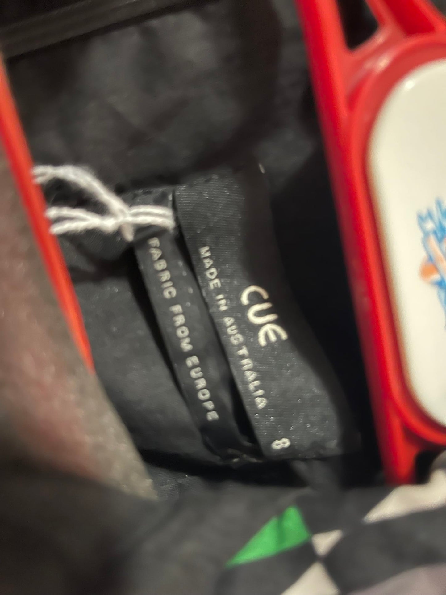 185704